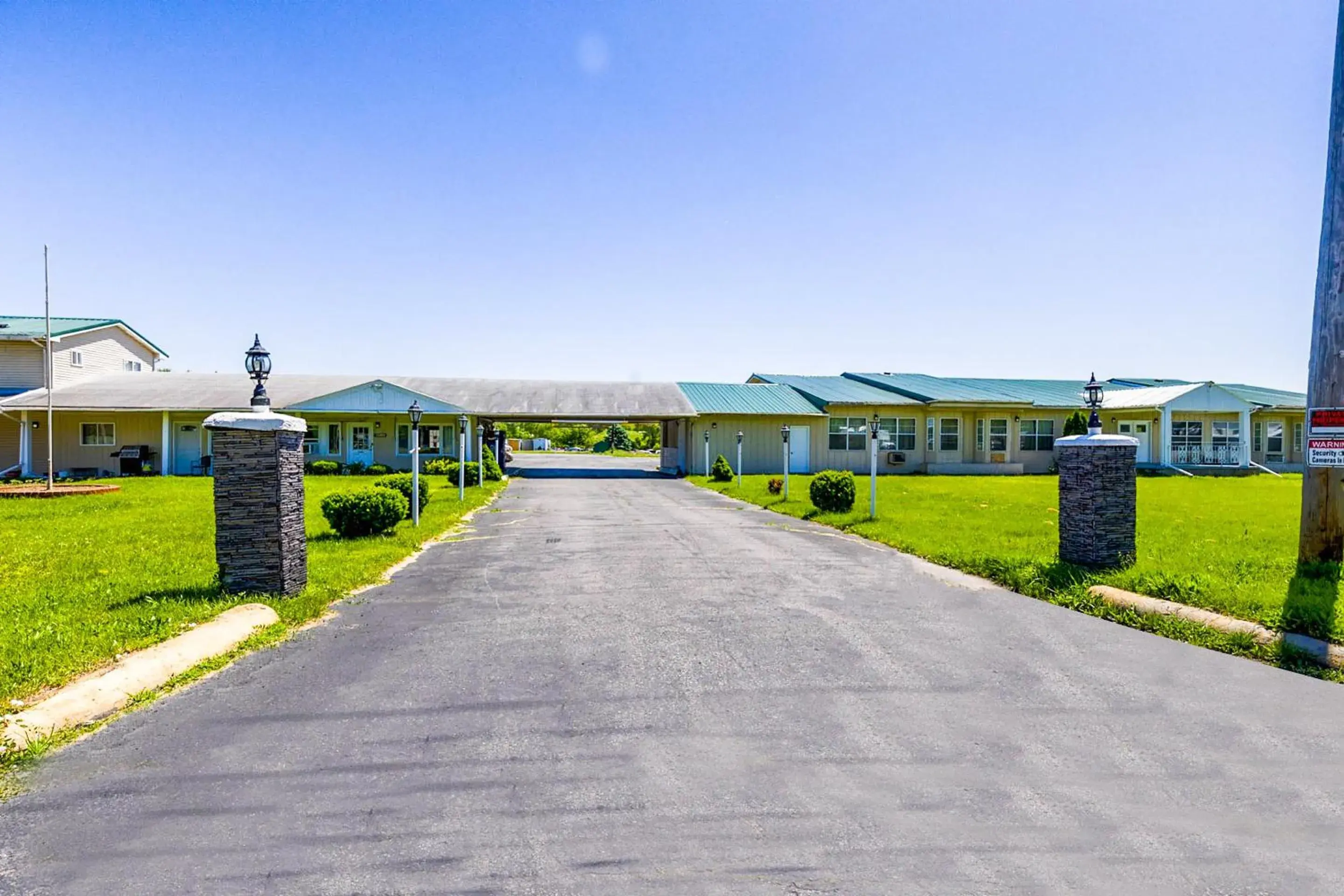 Facade/entrance in Country Hearth Inn & Suites By OYO Sturgis Facade/entrance in Country Hearth Inn & Suites By OYO Sturgis