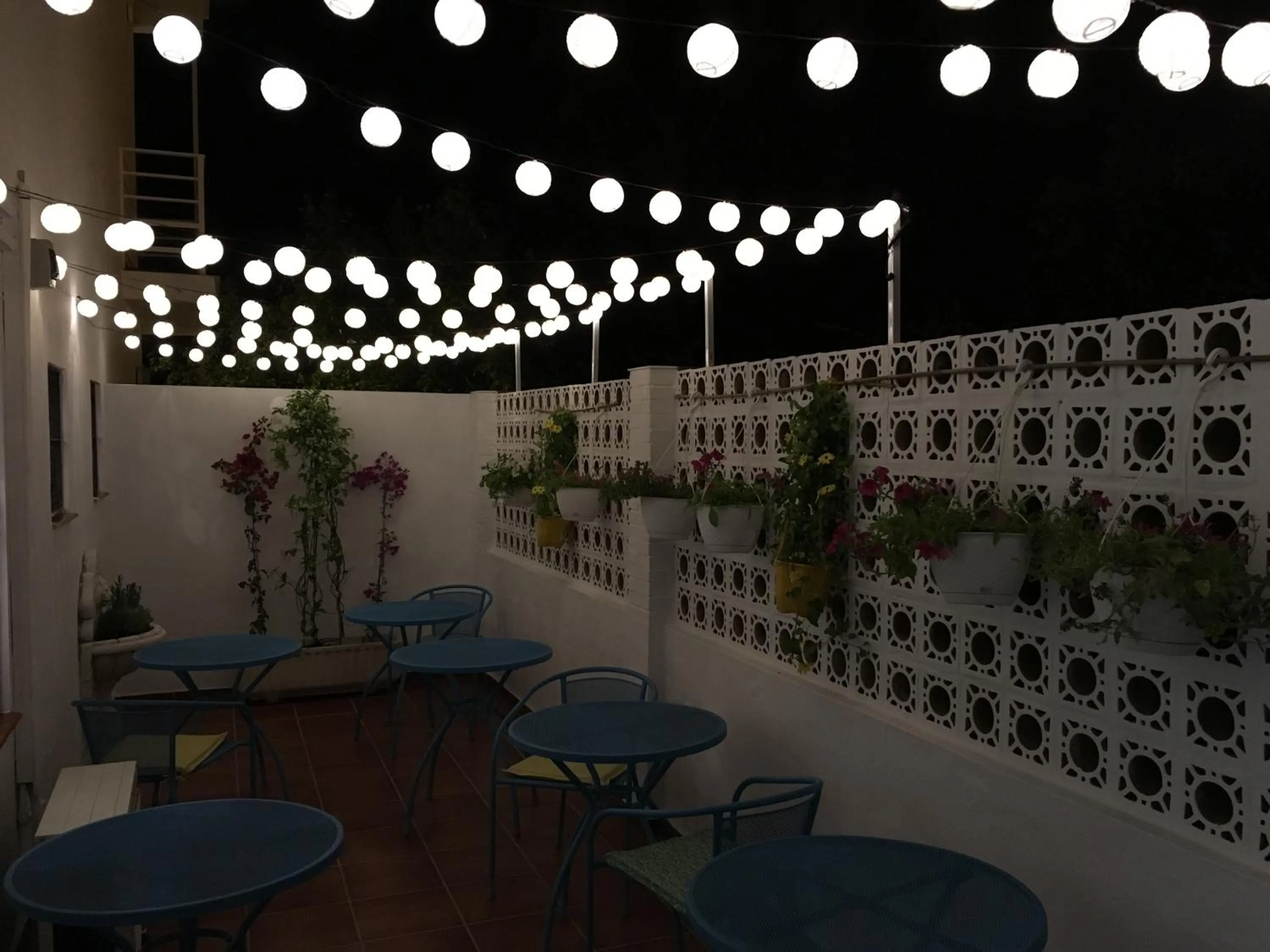 Patio in La Moraga de Poniente Malaga Hostel