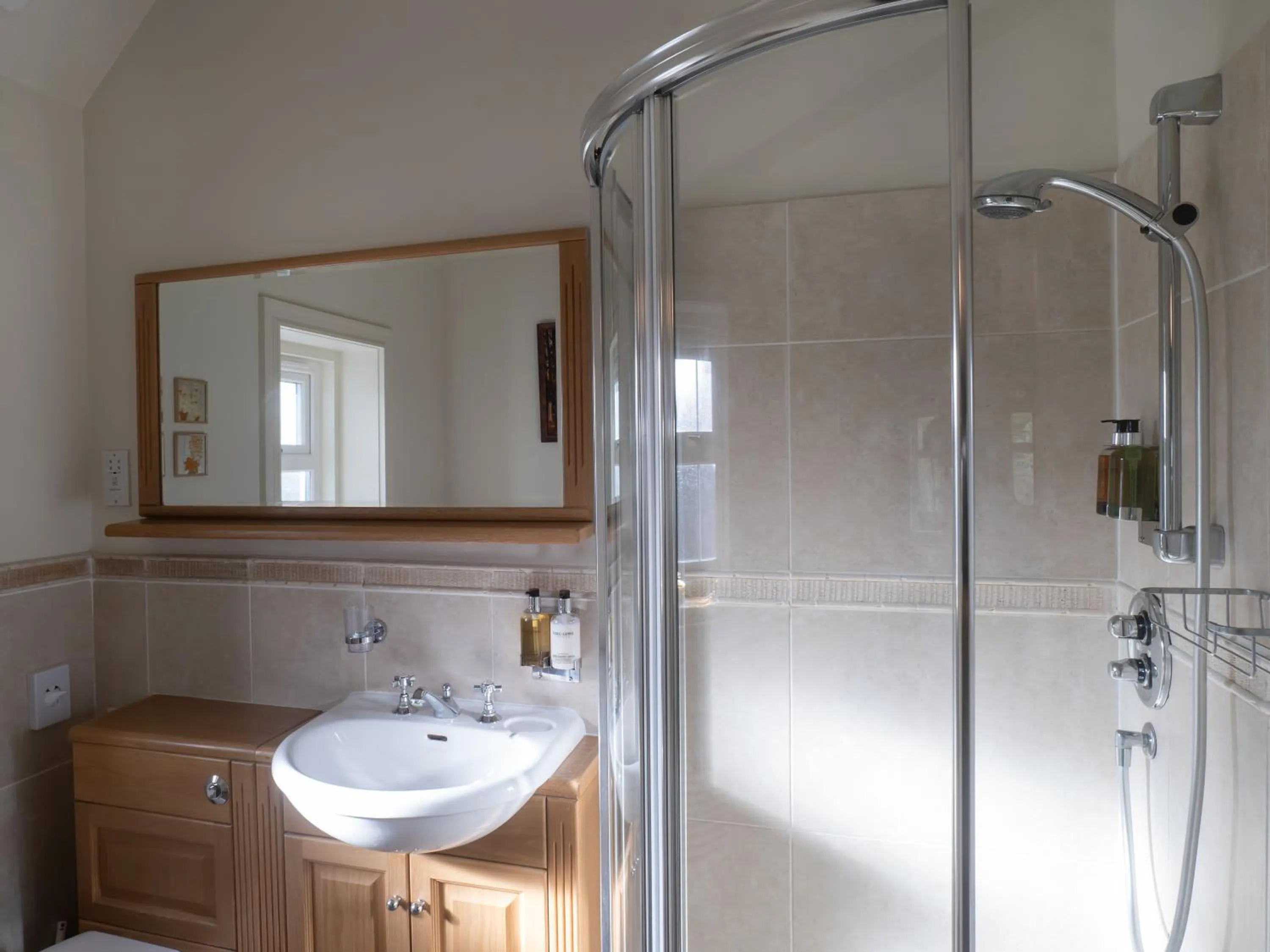 Shower in Wildwood B&B