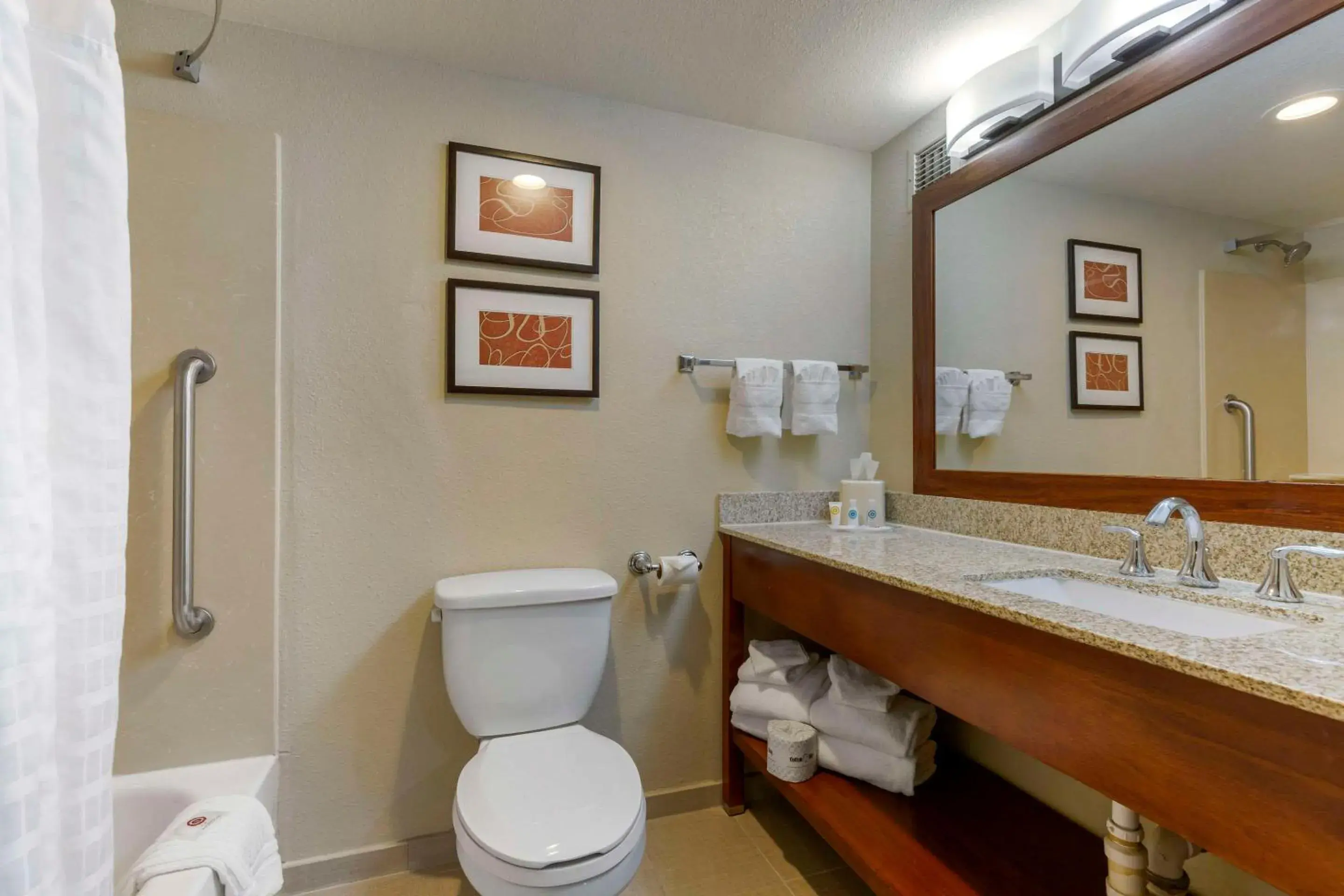 Bedroom in Comfort Suites Near Potomac Mills Bedroom in Comfort Suites Near Potomac Mills