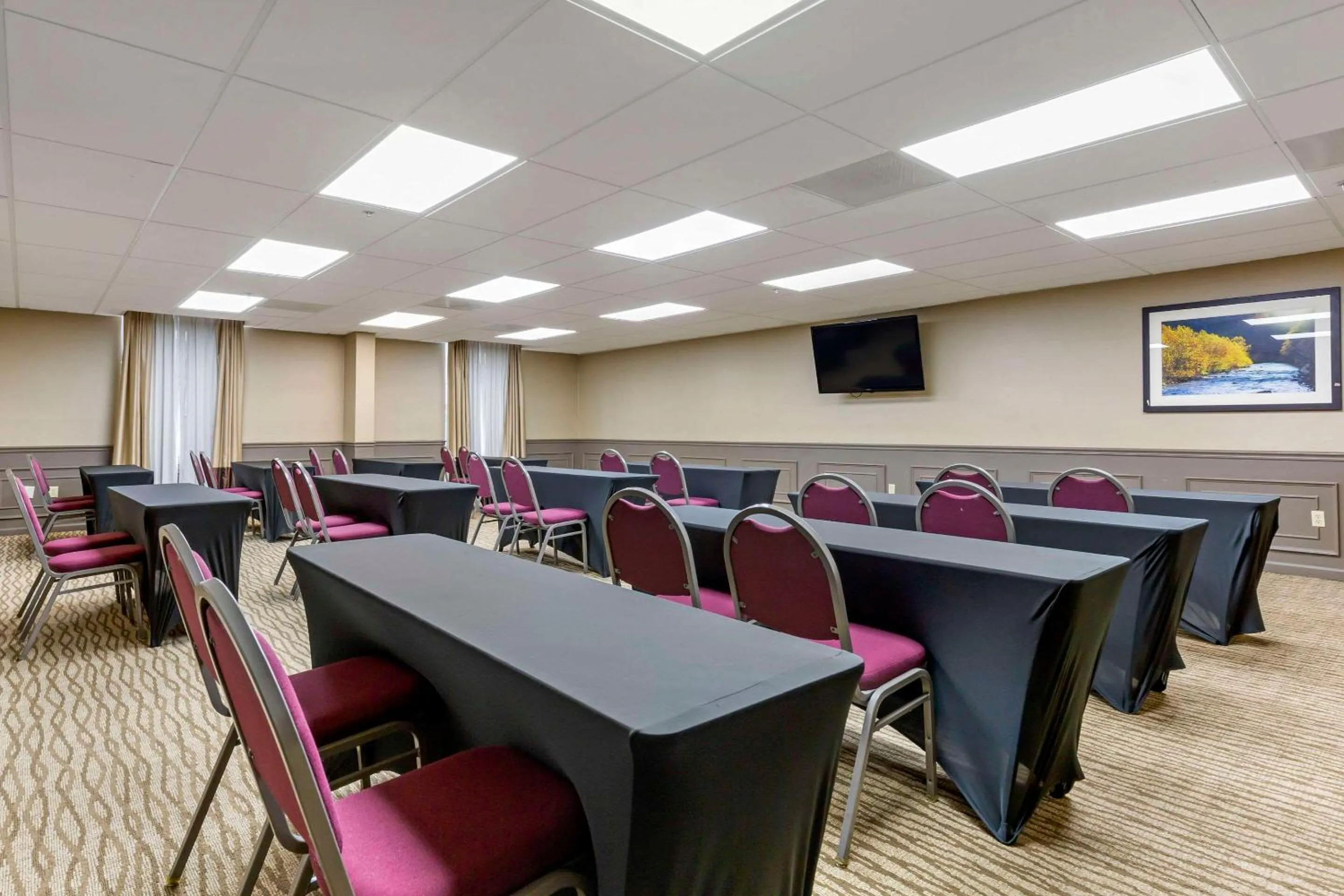 Meeting/conference room in Comfort Suites Near Potomac Mills