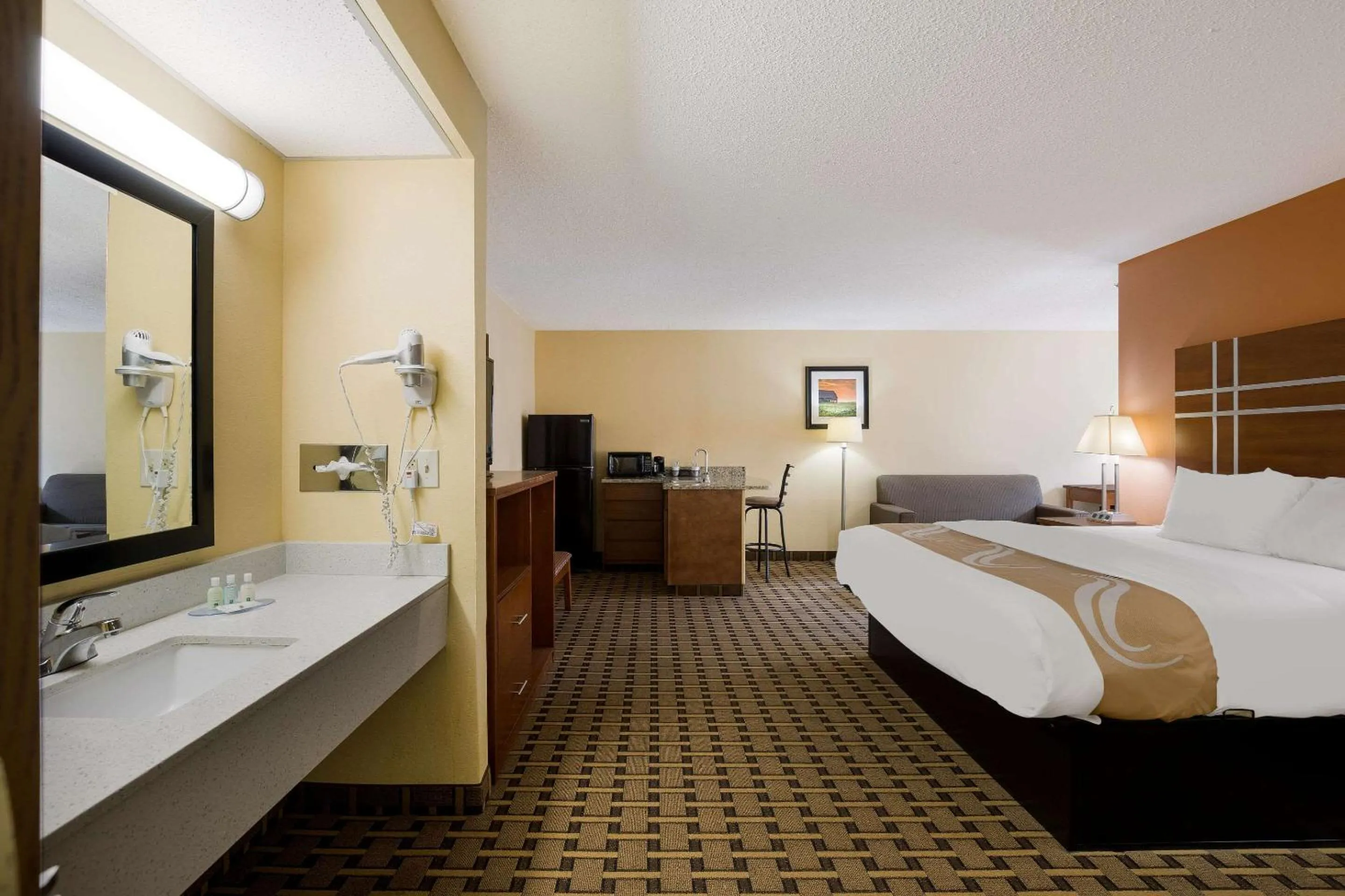 Bedroom, Bed in Quality Inn Ashland East