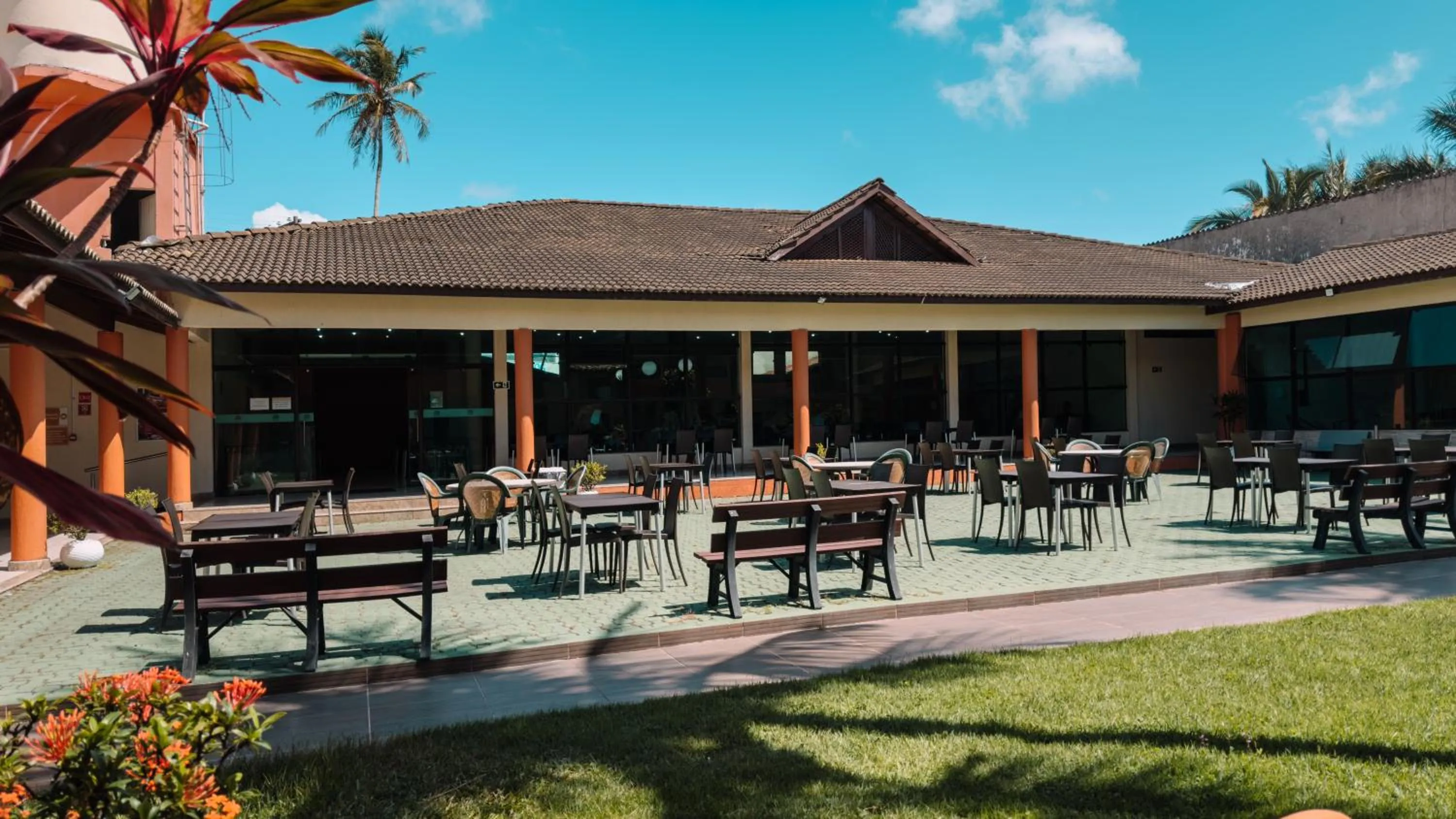 Restaurant/places to eat in Hotel Beach Hills