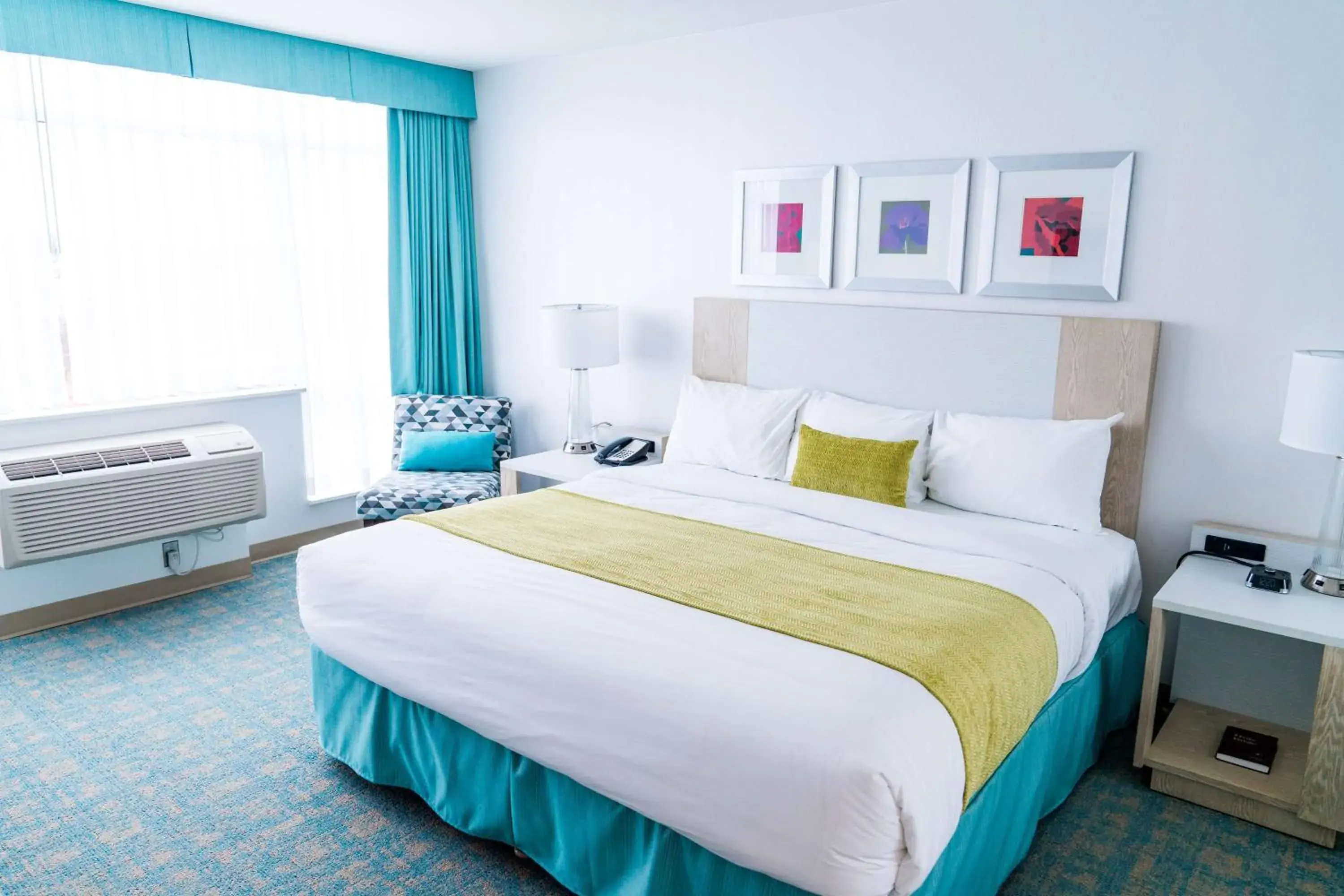 Bedroom, Bed in Coast Hotel & Convention Centre Bedroom, Bed in Coast Hotel & Convention Centre