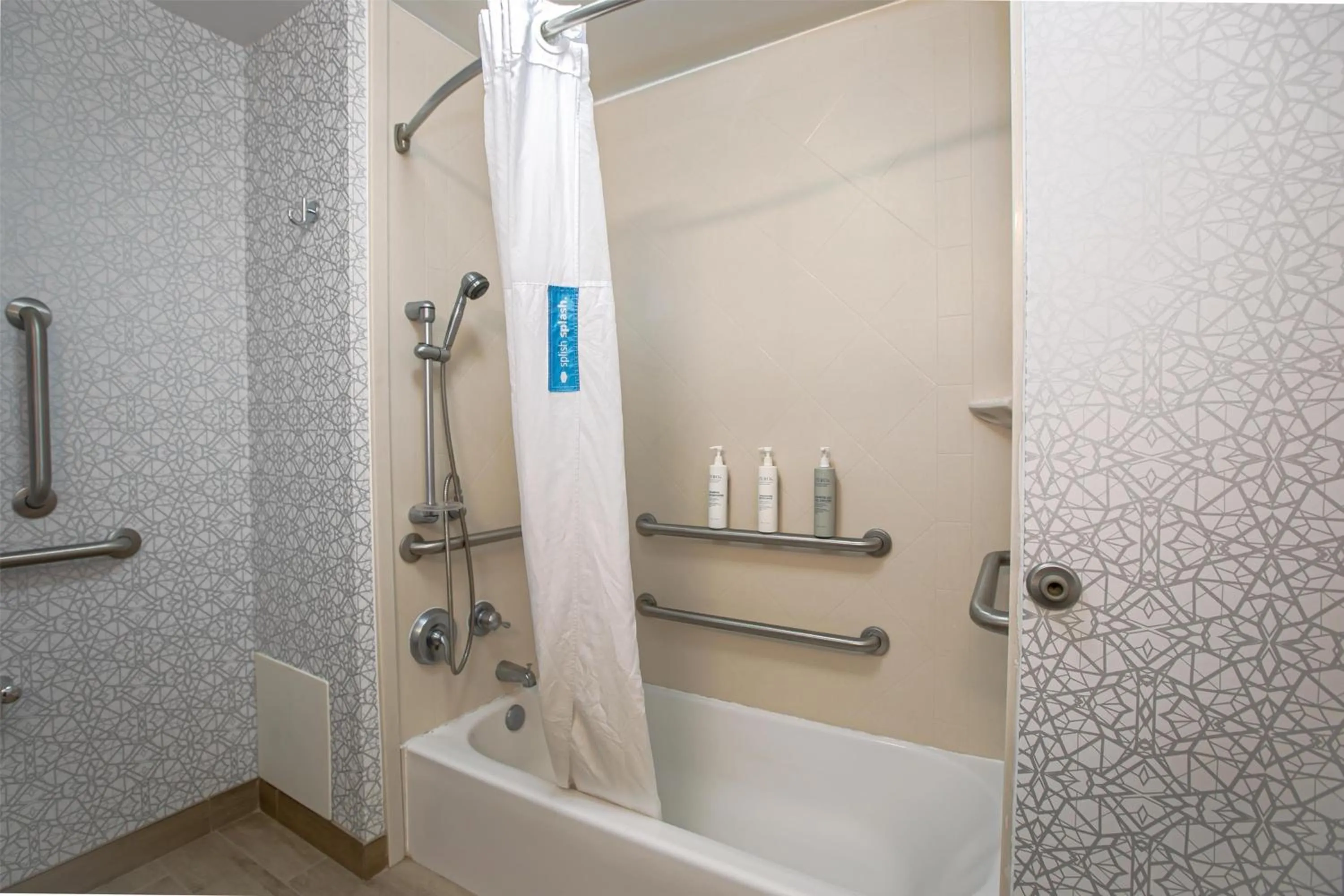 Bathroom in Hampton Inn & Suites Wilder