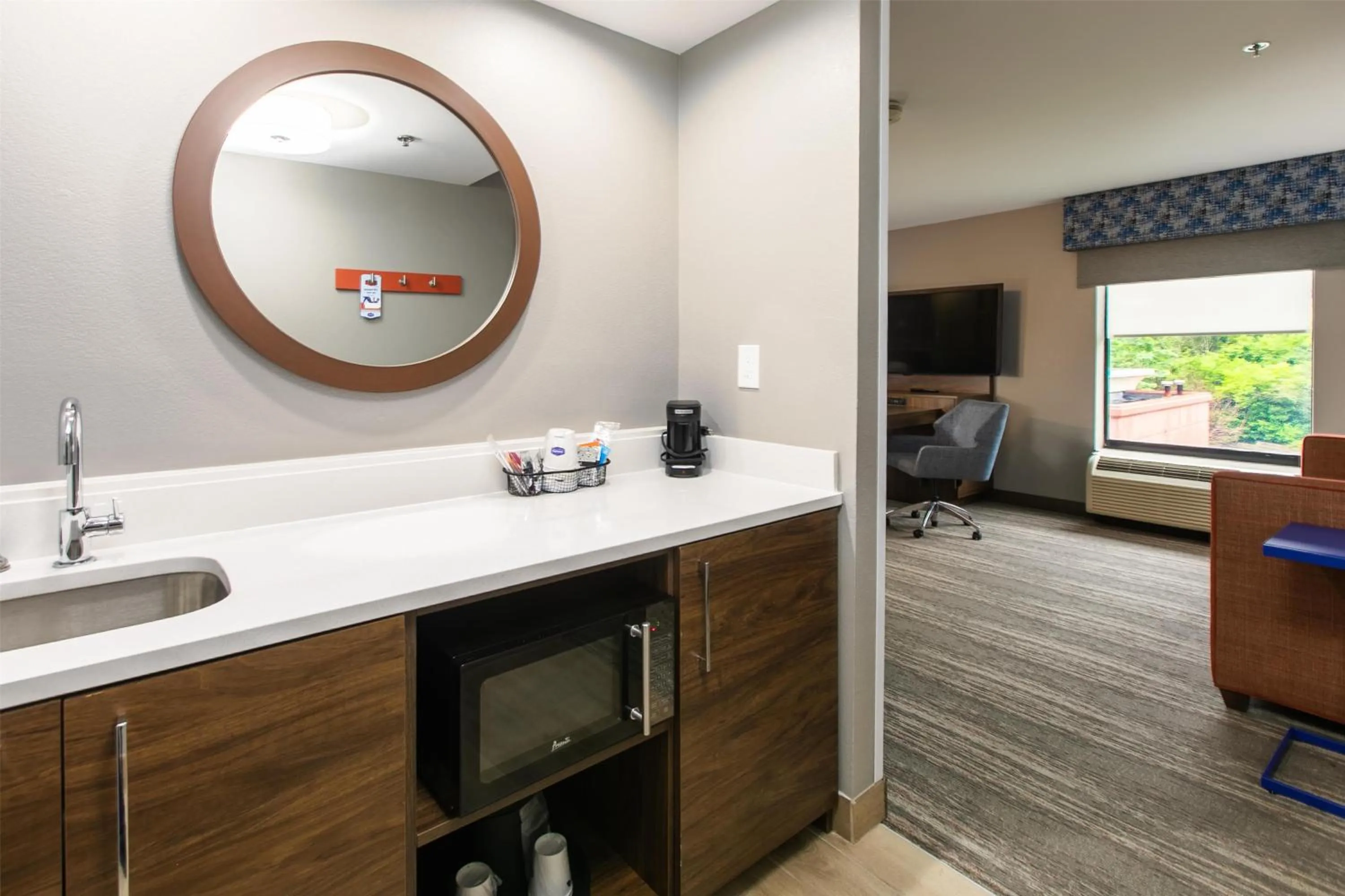 Kitchen or kitchenette in Hampton Inn & Suites Wilder