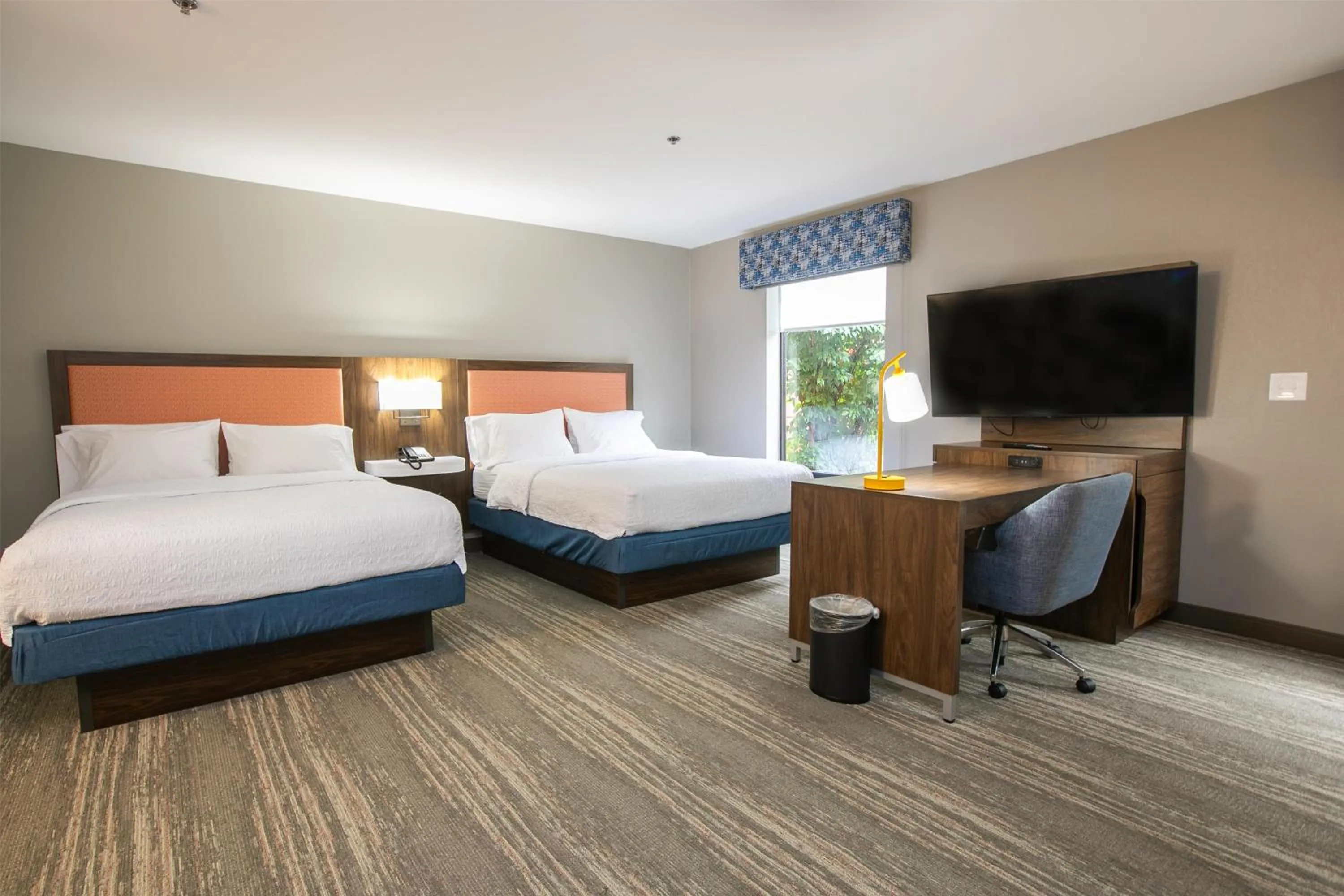 Bedroom, Bed in Hampton Inn & Suites Wilder