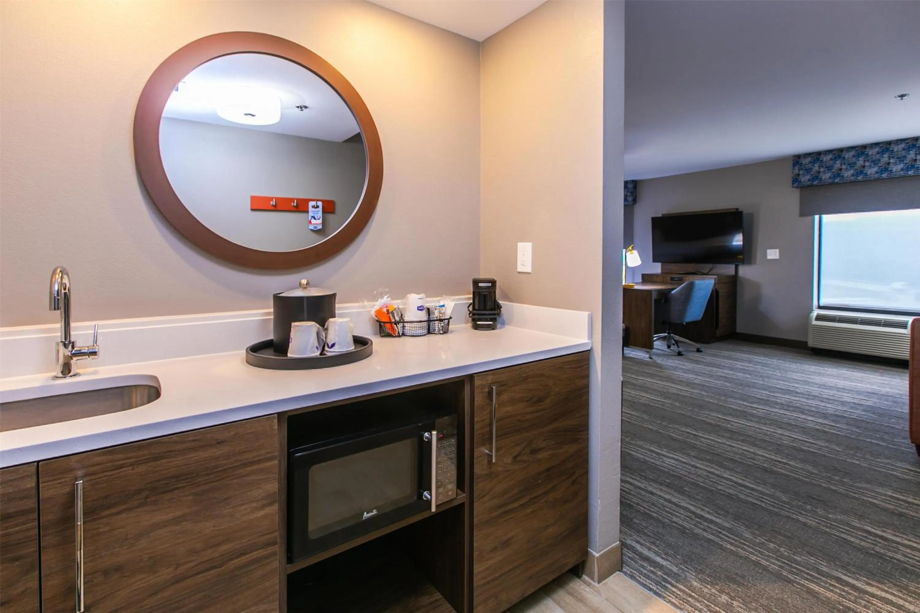 Kitchen or kitchenette in Hampton Inn & Suites Wilder
