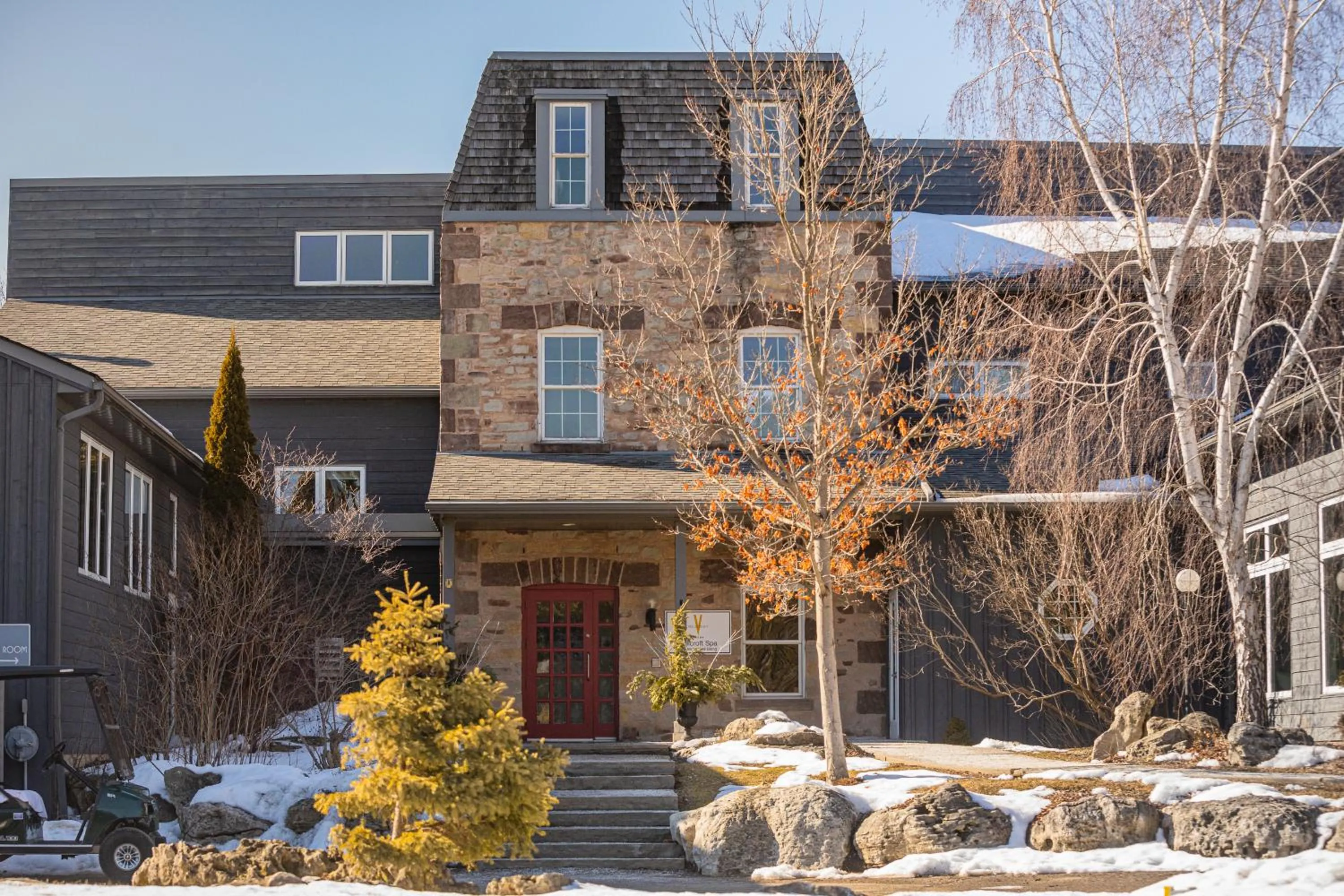 Hot Spring Bath in Millcroft Inn & Spa