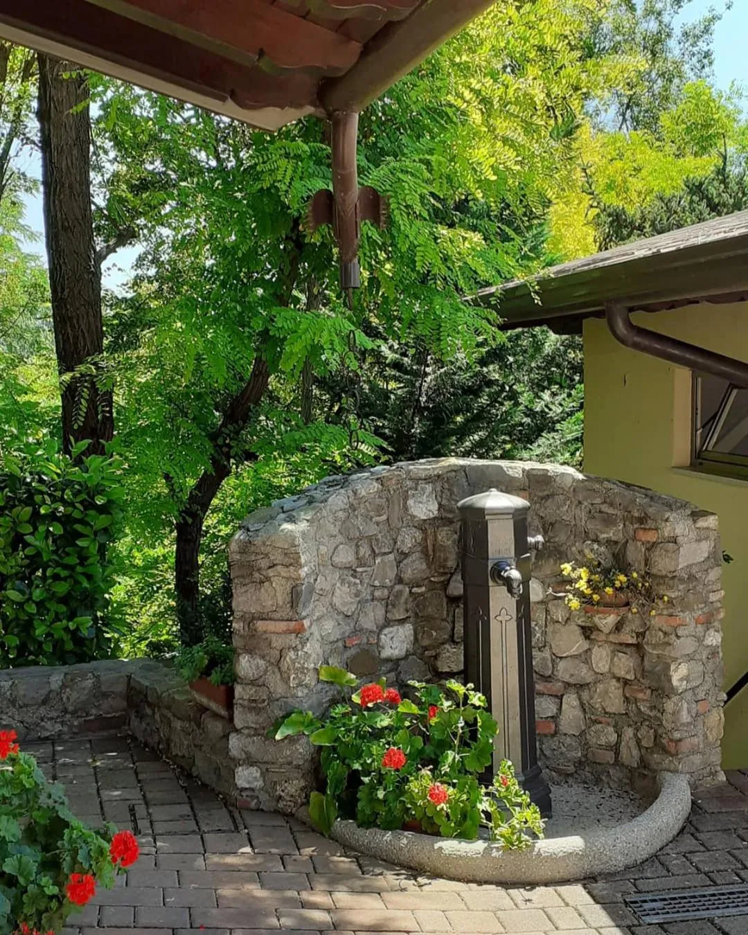Inner courtyard view in B&B Ca di me