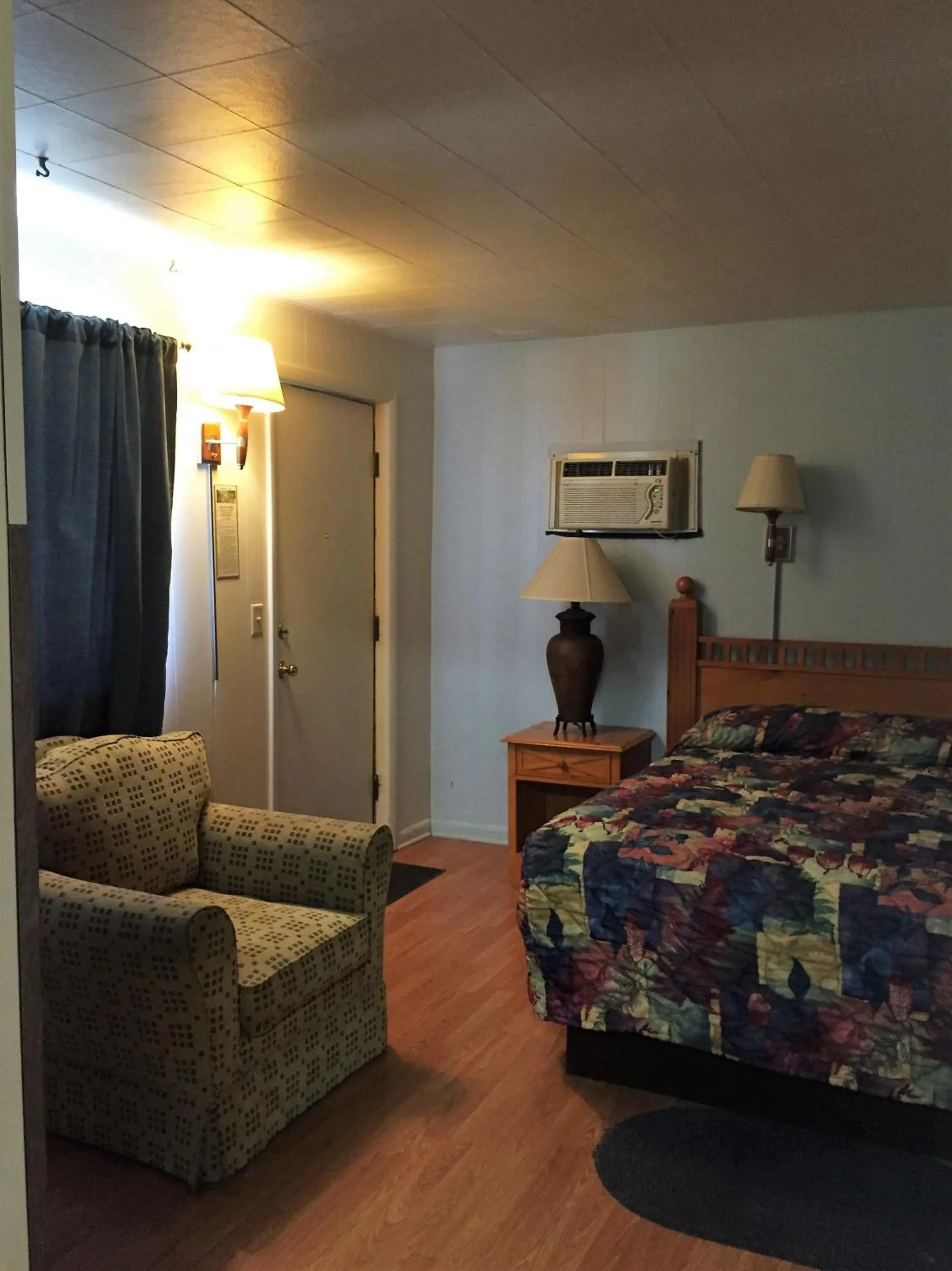 Other, Bed in Z Bar Motel