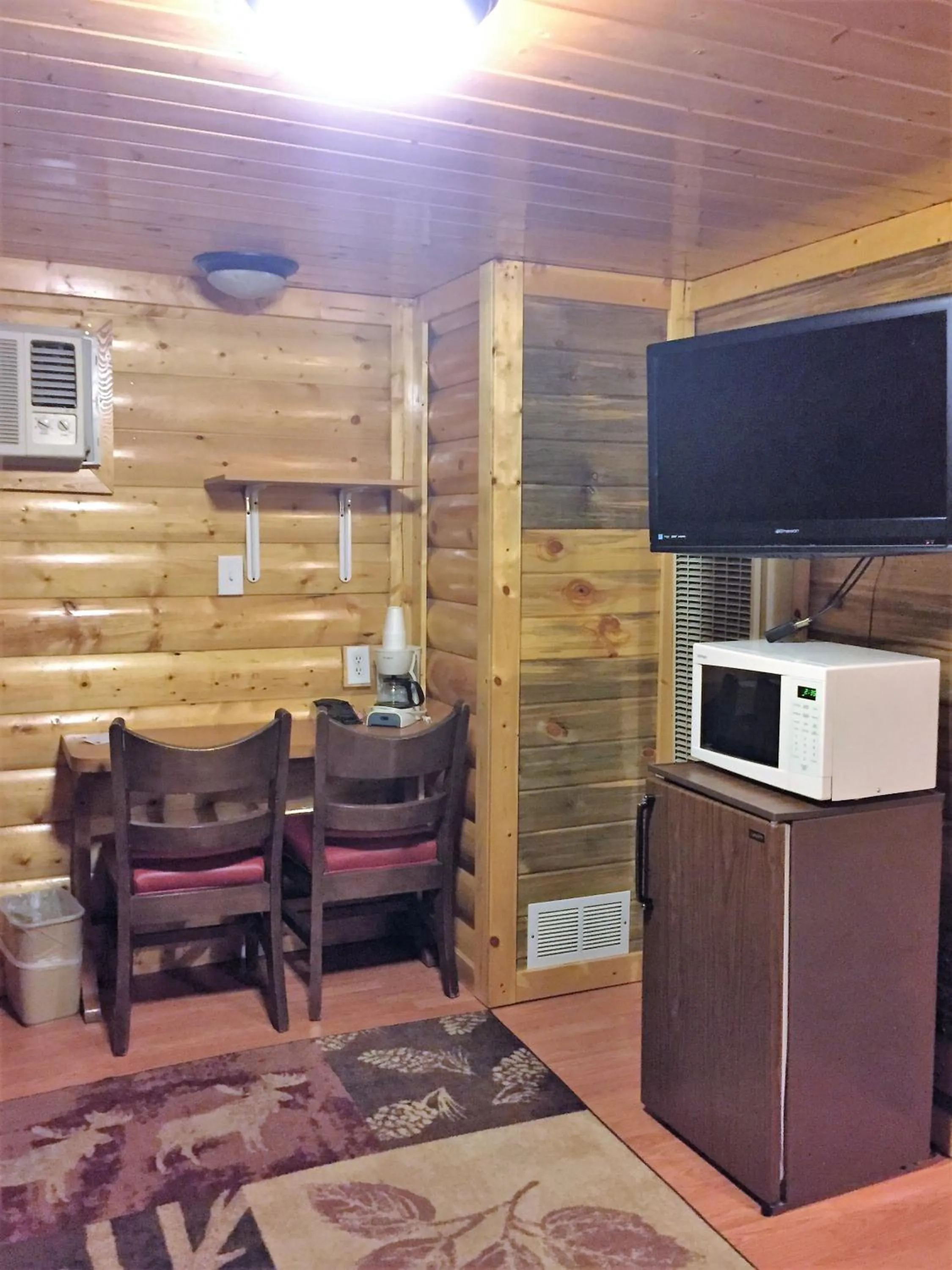 Dining area in Z Bar Motel