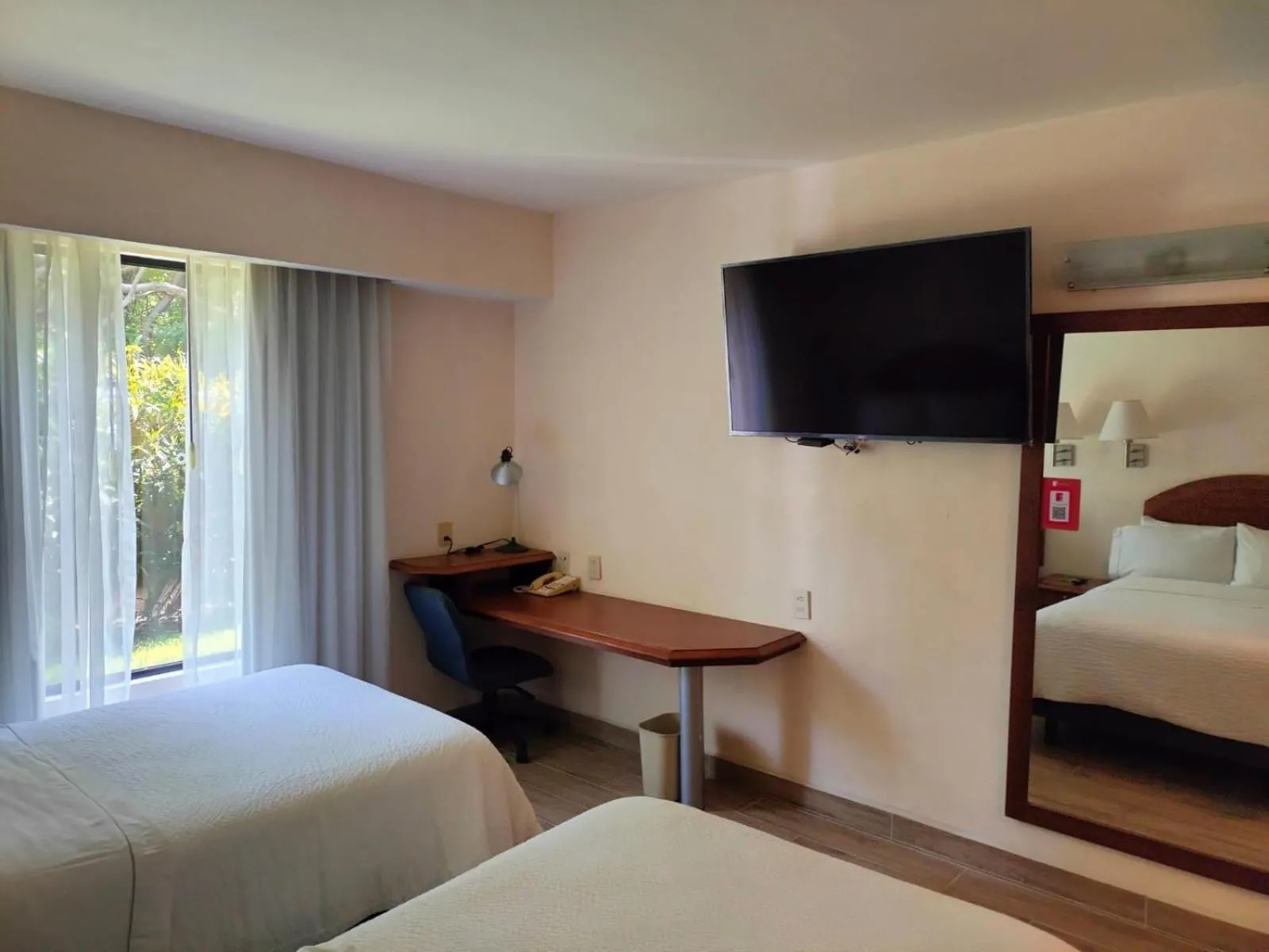 Family, Bed in Fiesta Inn Poza Rica