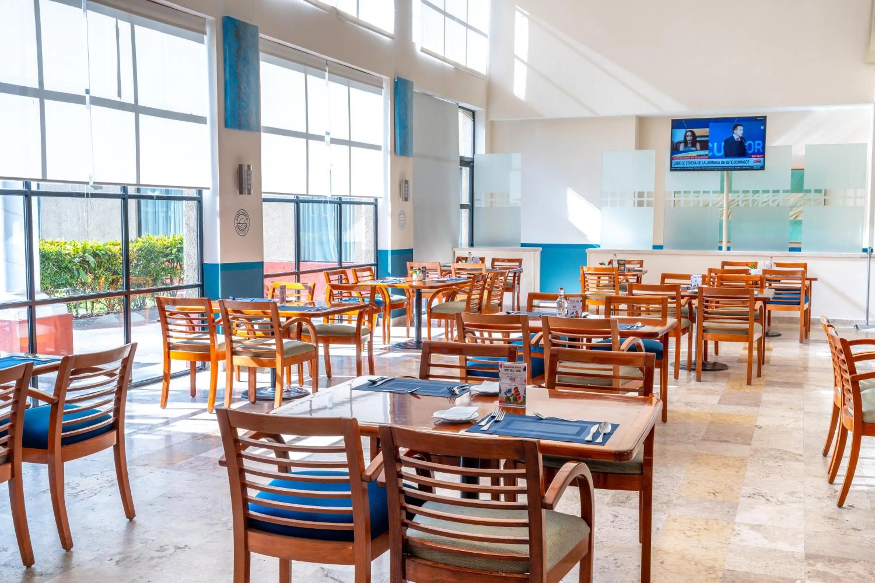 Restaurant/places to eat in Fiesta Inn Poza Rica