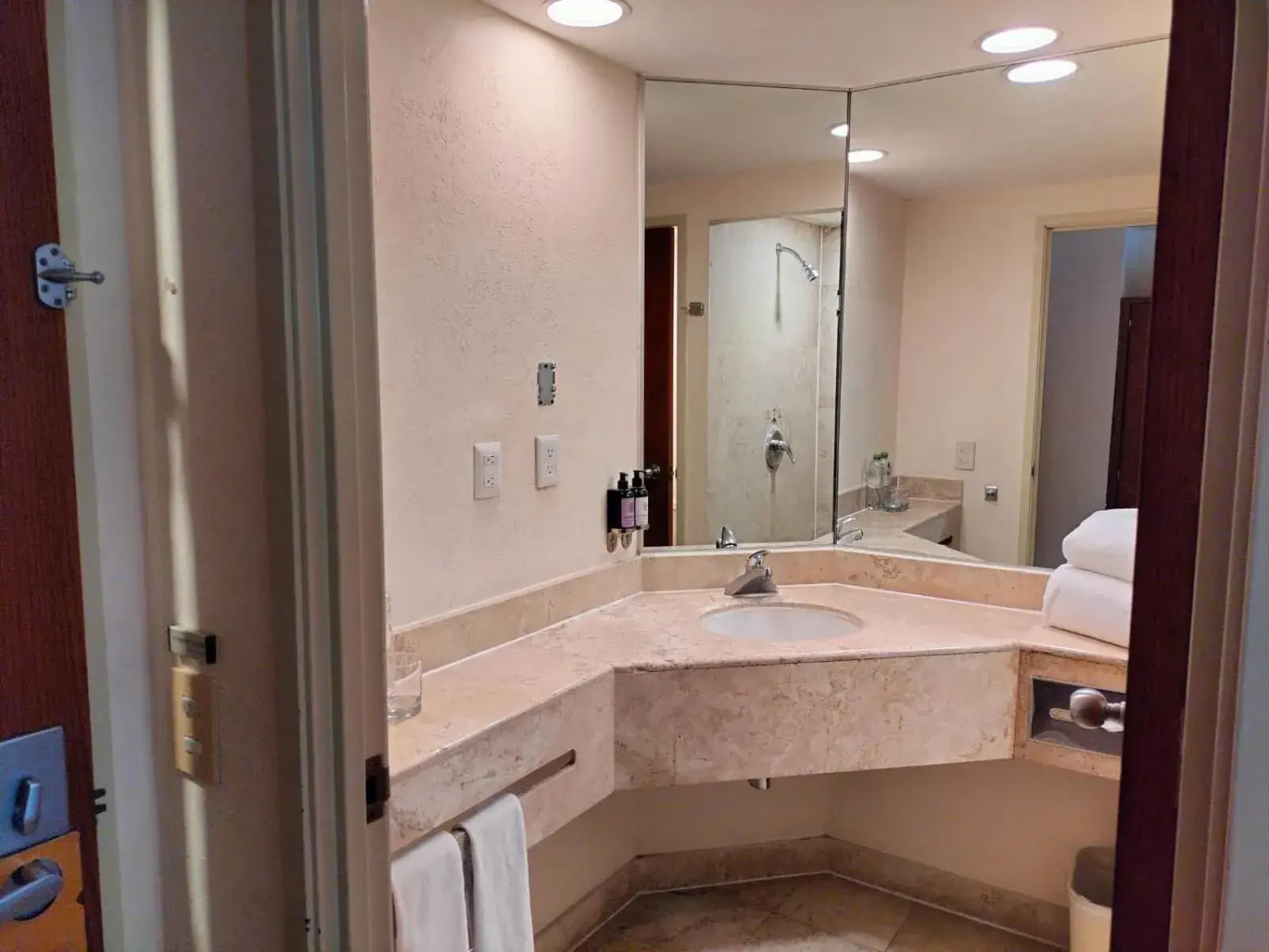 King Room in Fiesta Inn Poza Rica King Room in Fiesta Inn Poza Rica