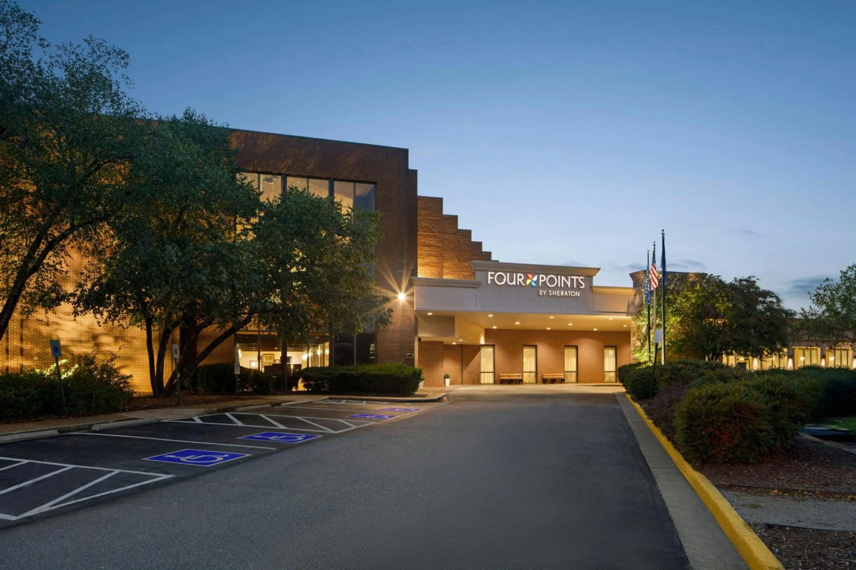 Property building in Four Points by Sheraton Richmond Airport