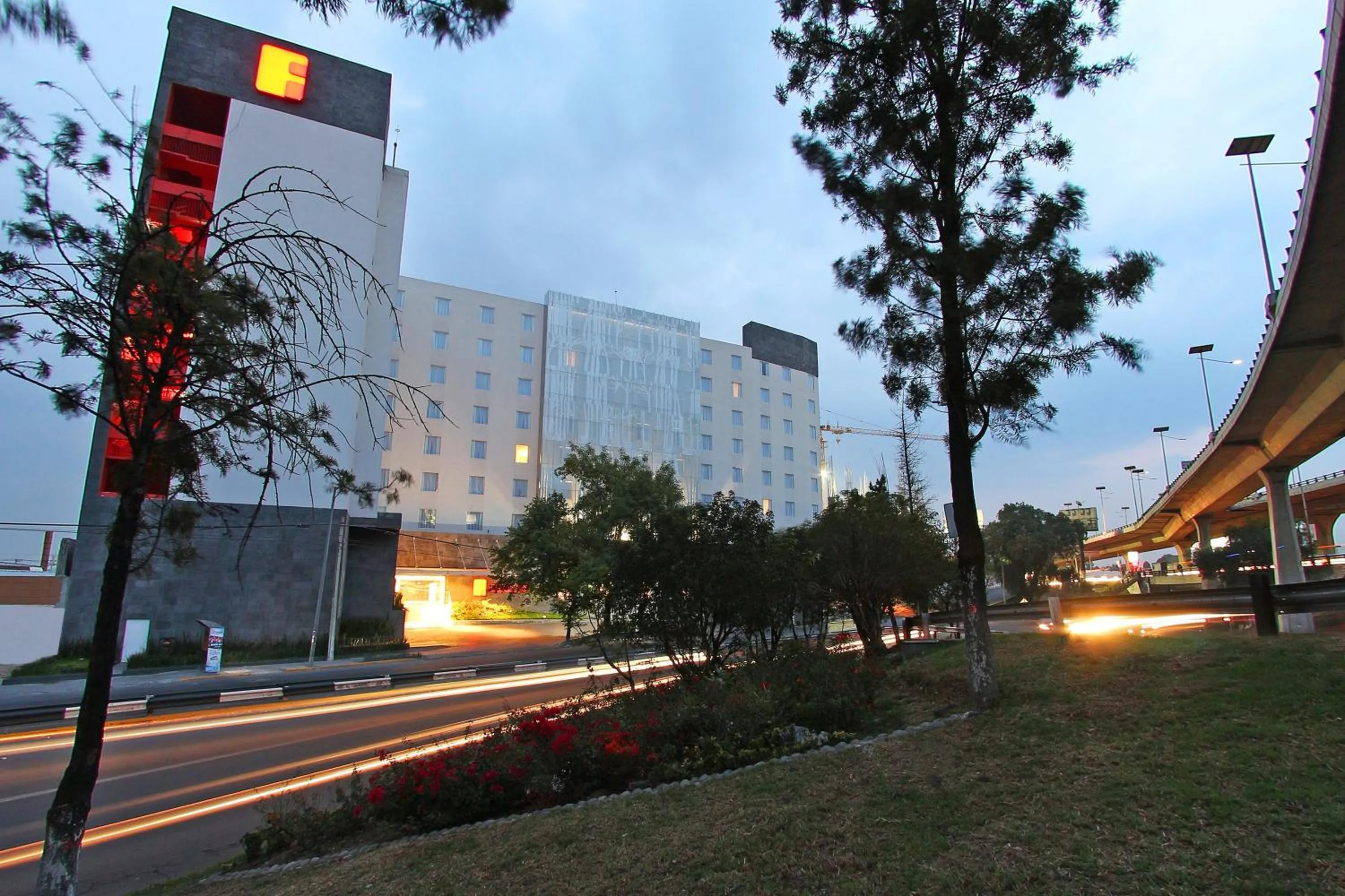 Property building in Fiesta Inn Express Naucalpan