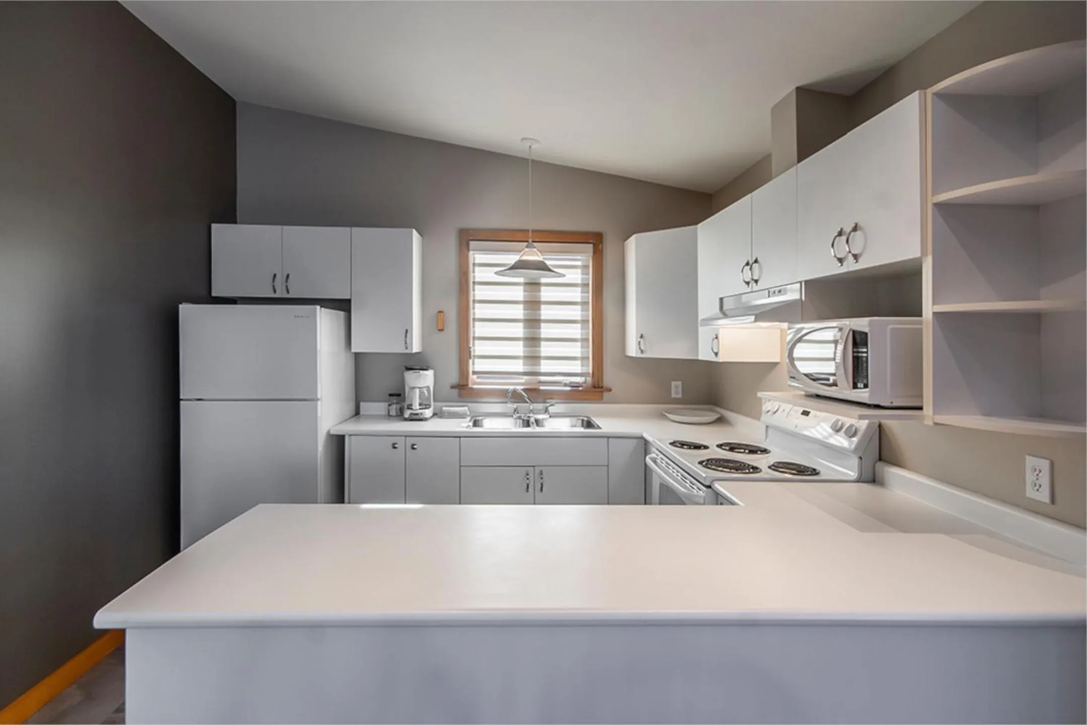 Kitchen or kitchenette in Himwitsa Lodge