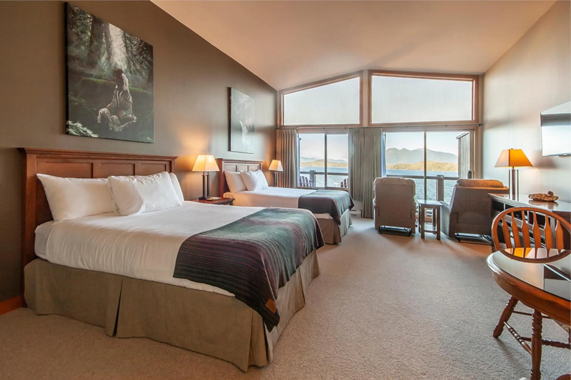 Bed in Himwitsa Lodge