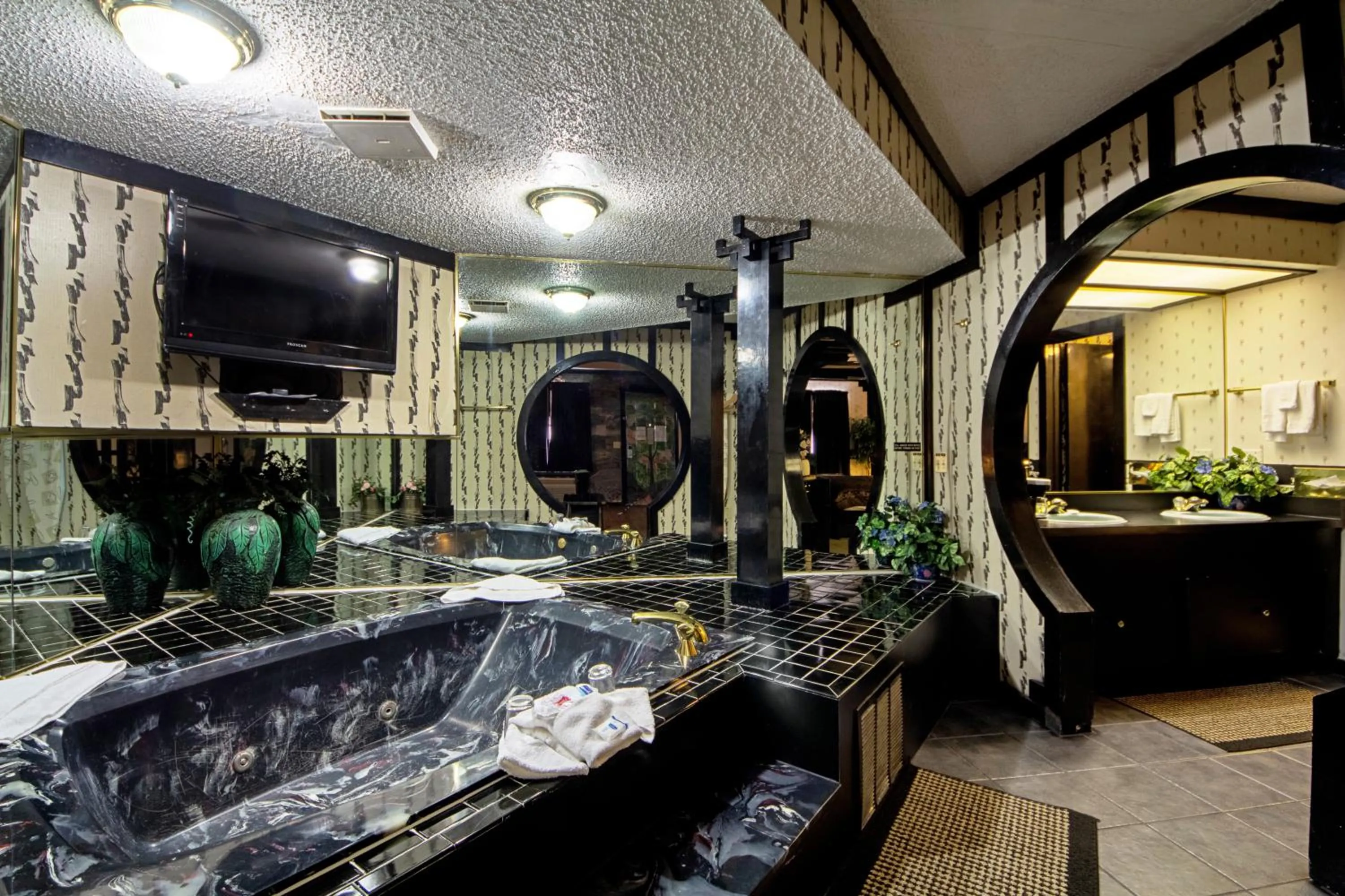 Economy Inn & Suites