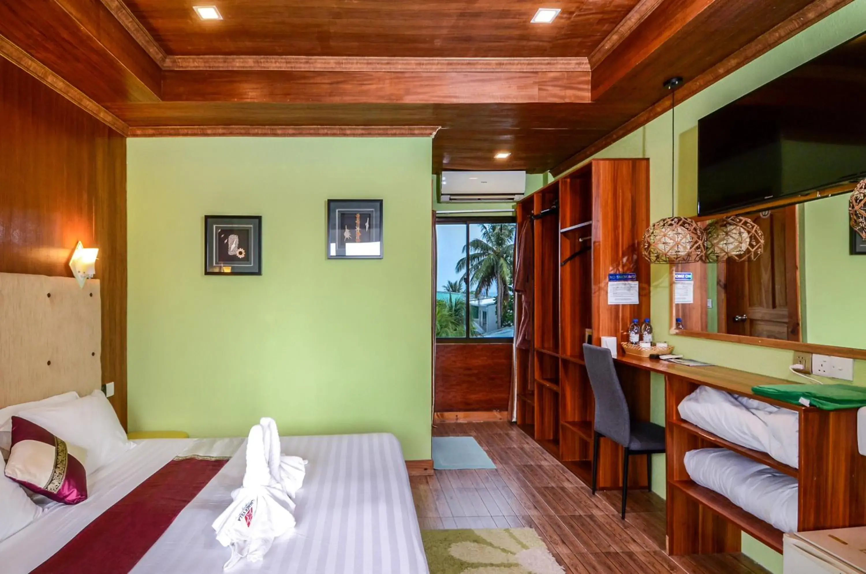 Bed in Summer Villa Guest House Bed in Summer Villa Guest House