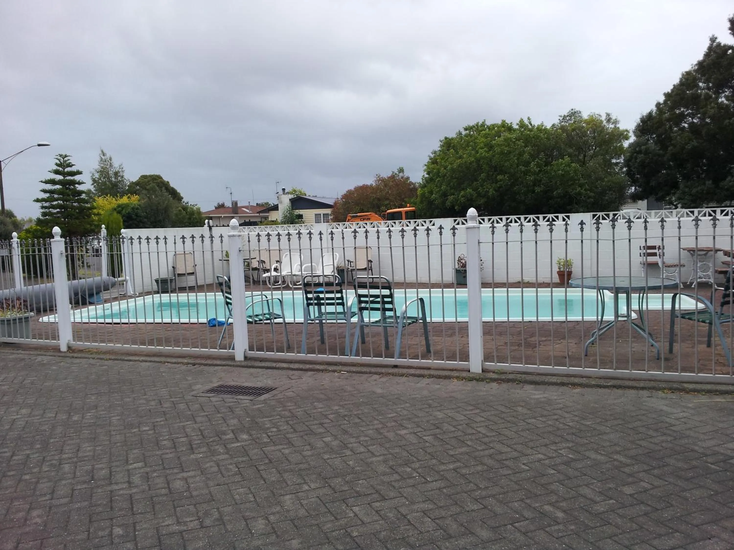 Day in Ace High Motor Inn