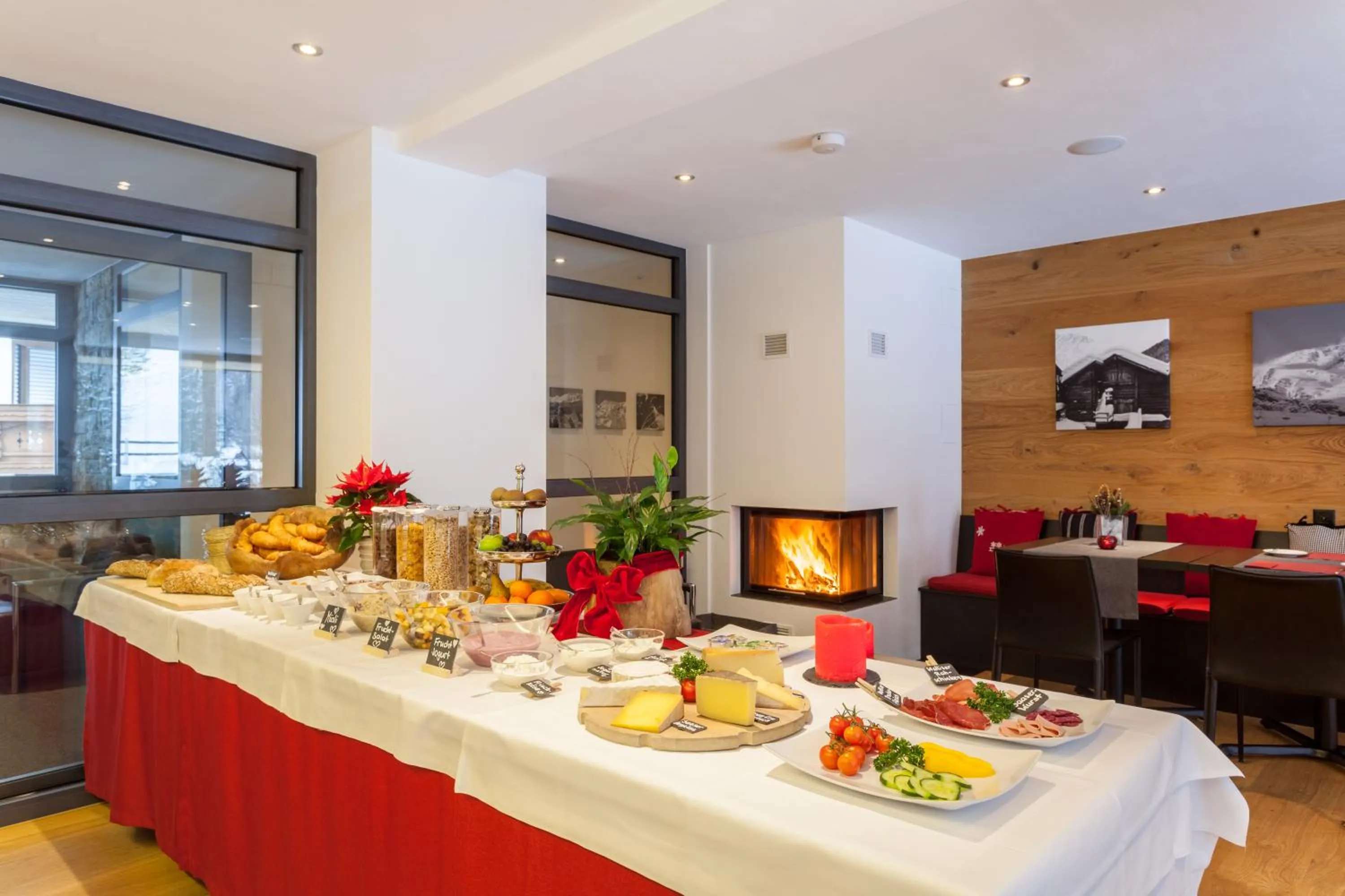 Buffet breakfast in Elite Alpine Lodge - Apart & Breakfast