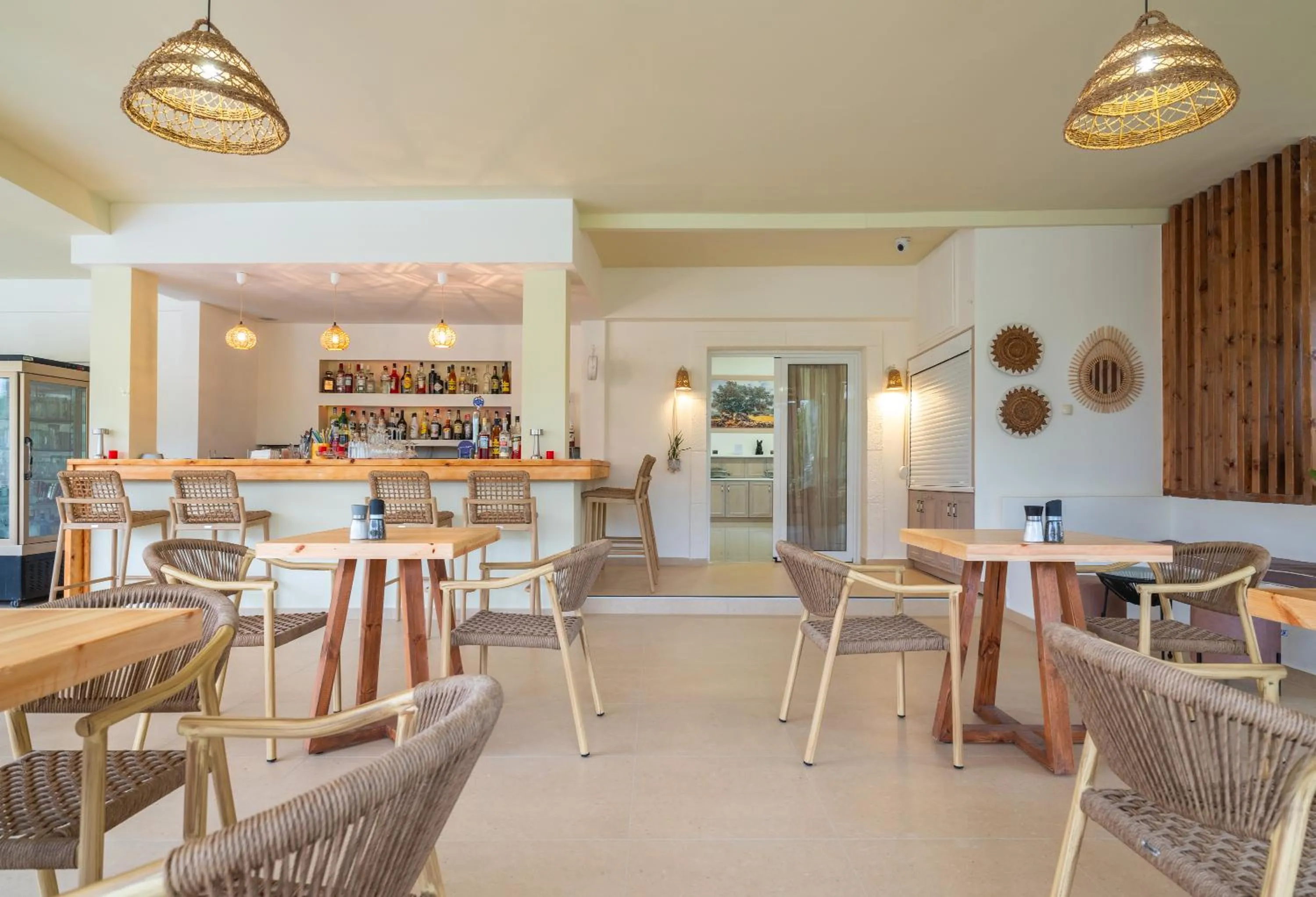 Restaurant/places to eat in Calypso Hotel