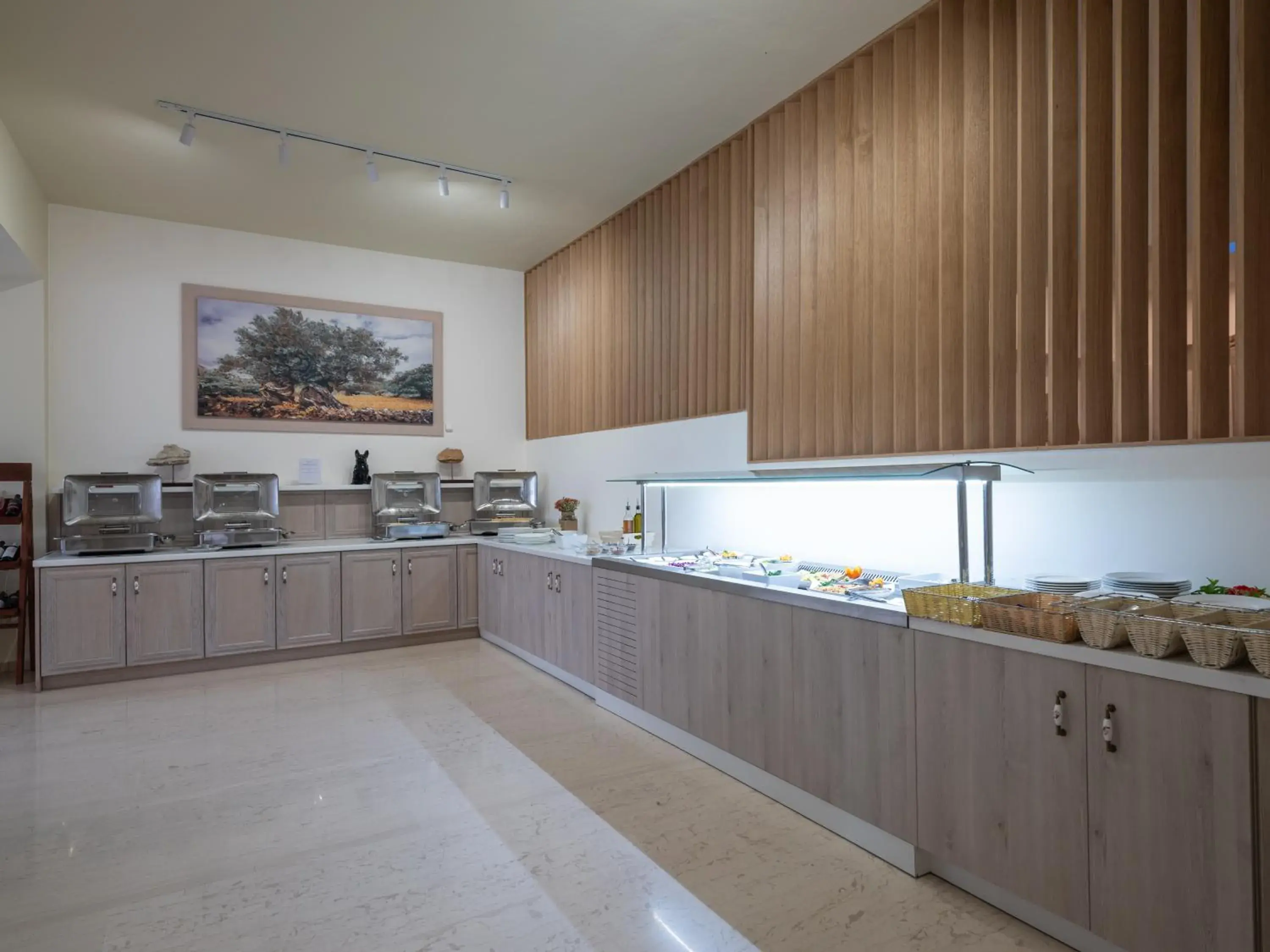 Food and drinks in Calypso Hotel Food and drinks in Calypso Hotel