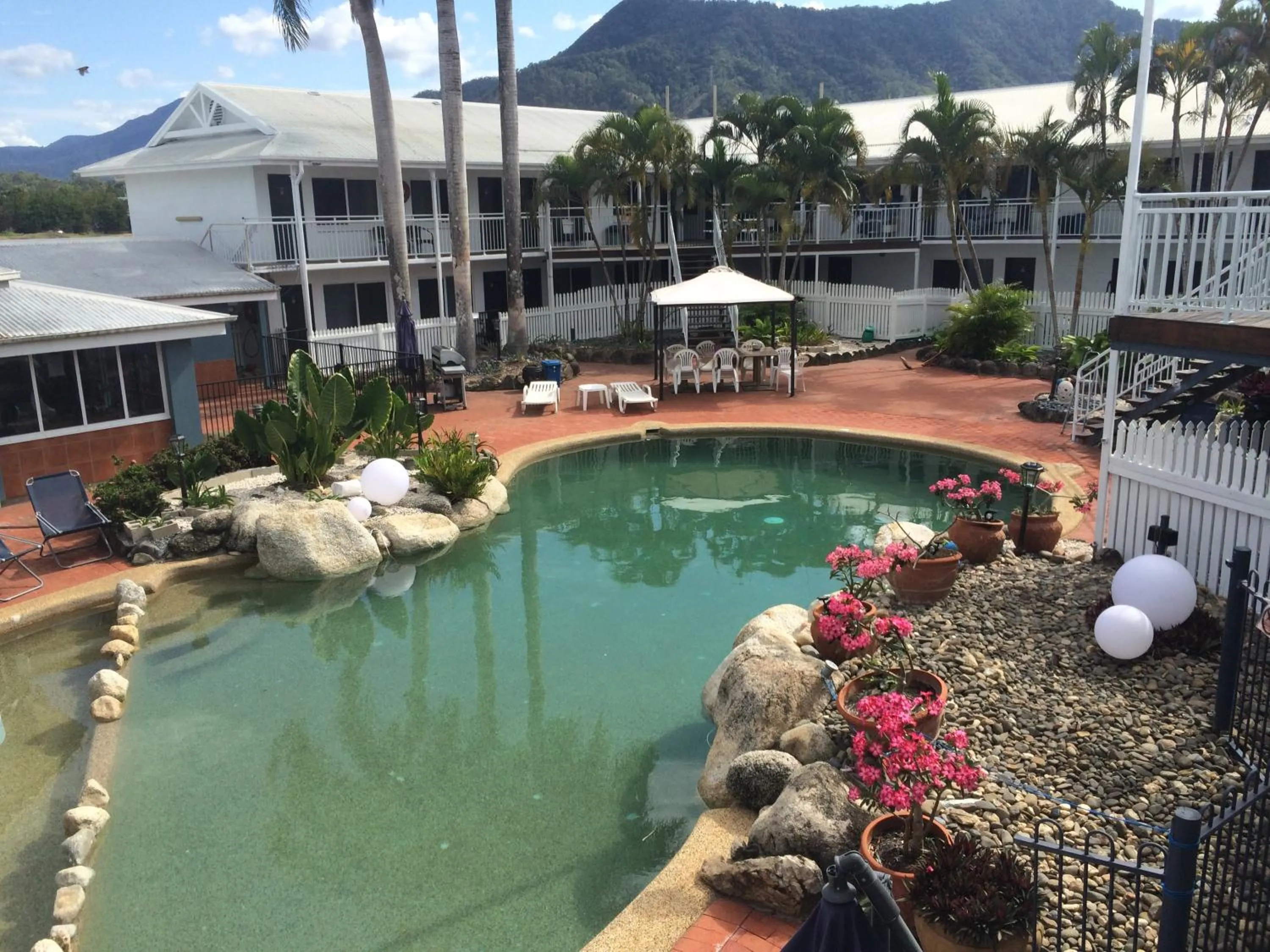 Swimming pool in South Cairns Resort