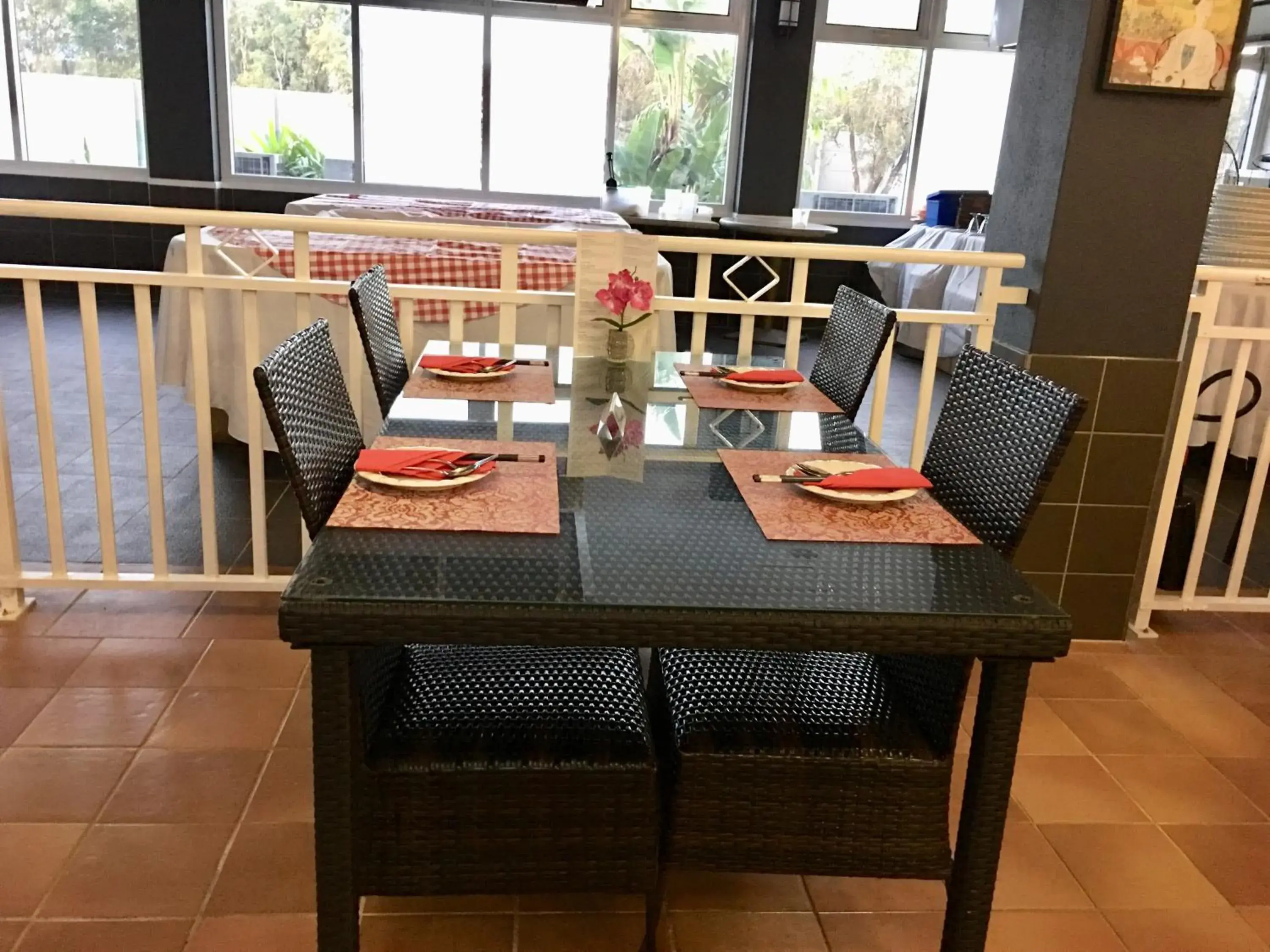 Restaurant/places to eat in South Cairns Resort Restaurant/places to eat in South Cairns Resort