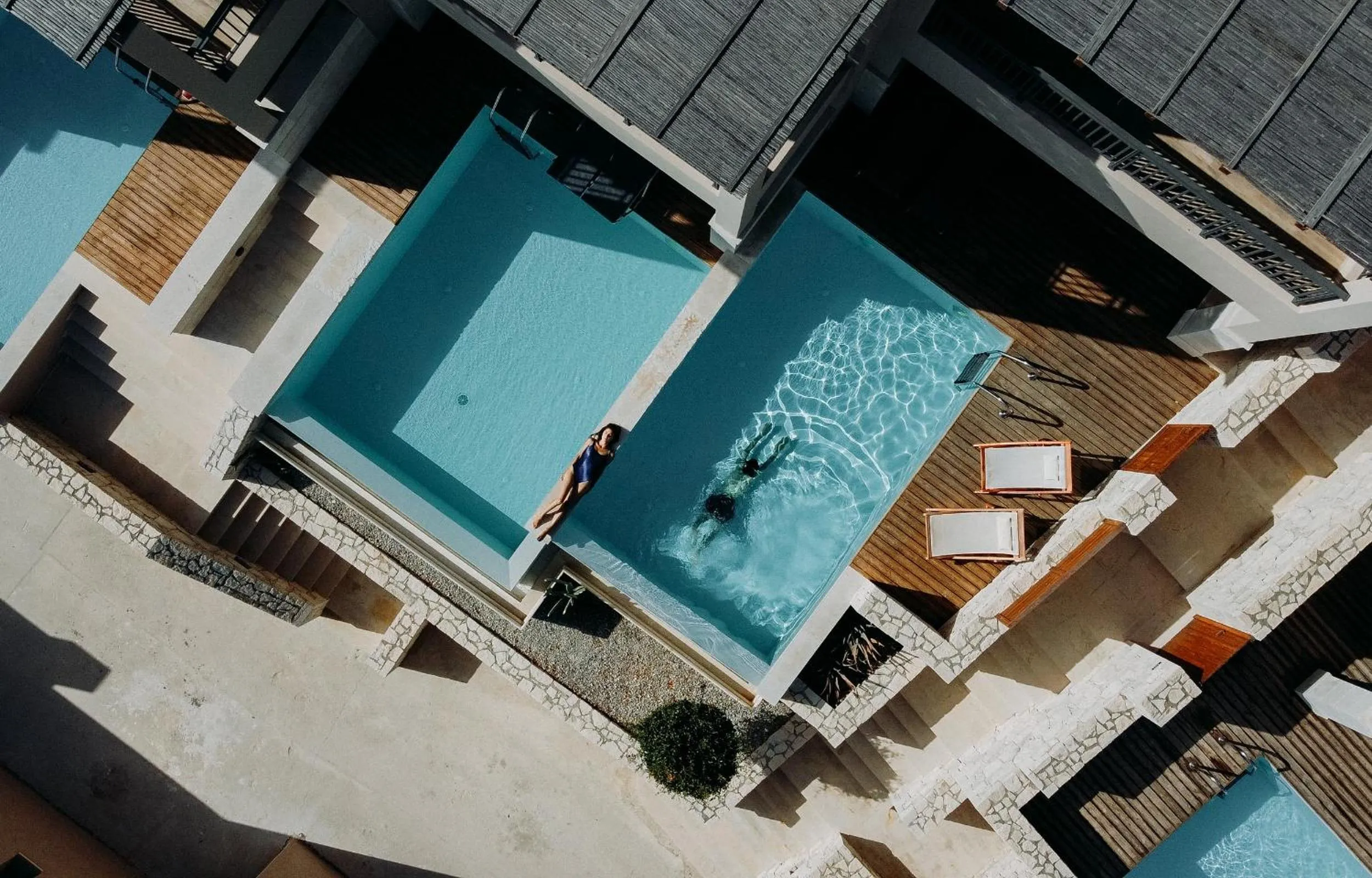 Property building in Paralos Irini Mare