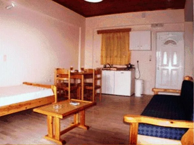 Dining area in Kastro Beach Hotel