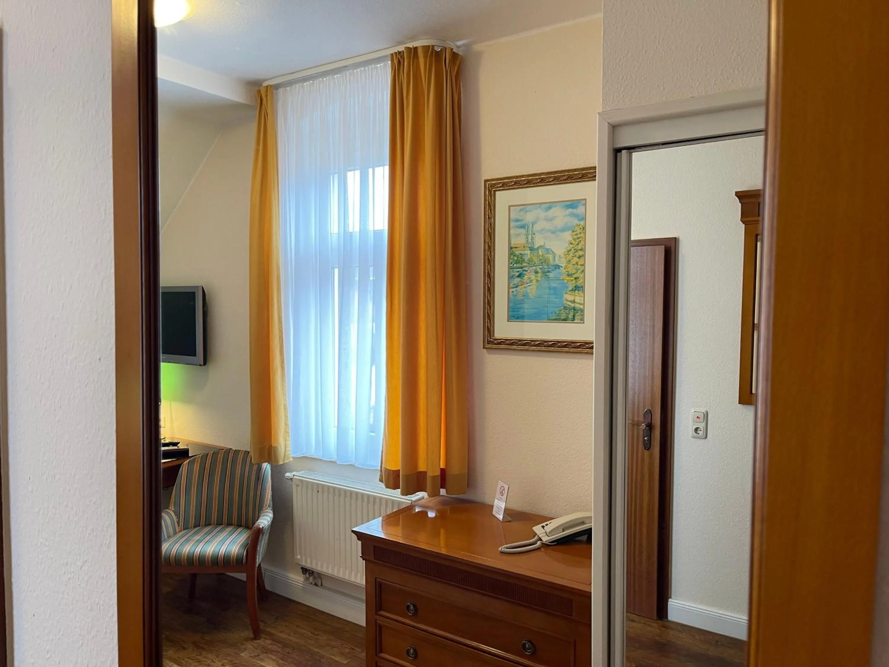 TV and multimedia in In Piazza