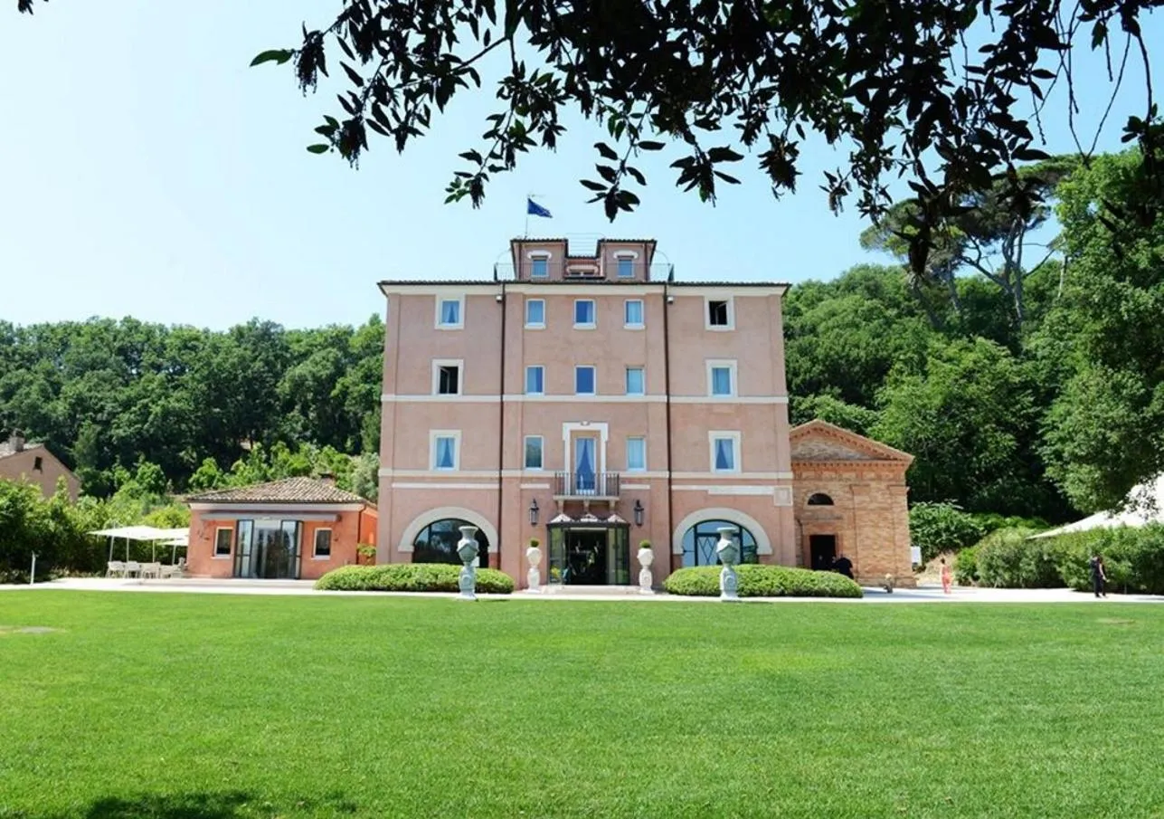 Property building in Villa Lattanzi