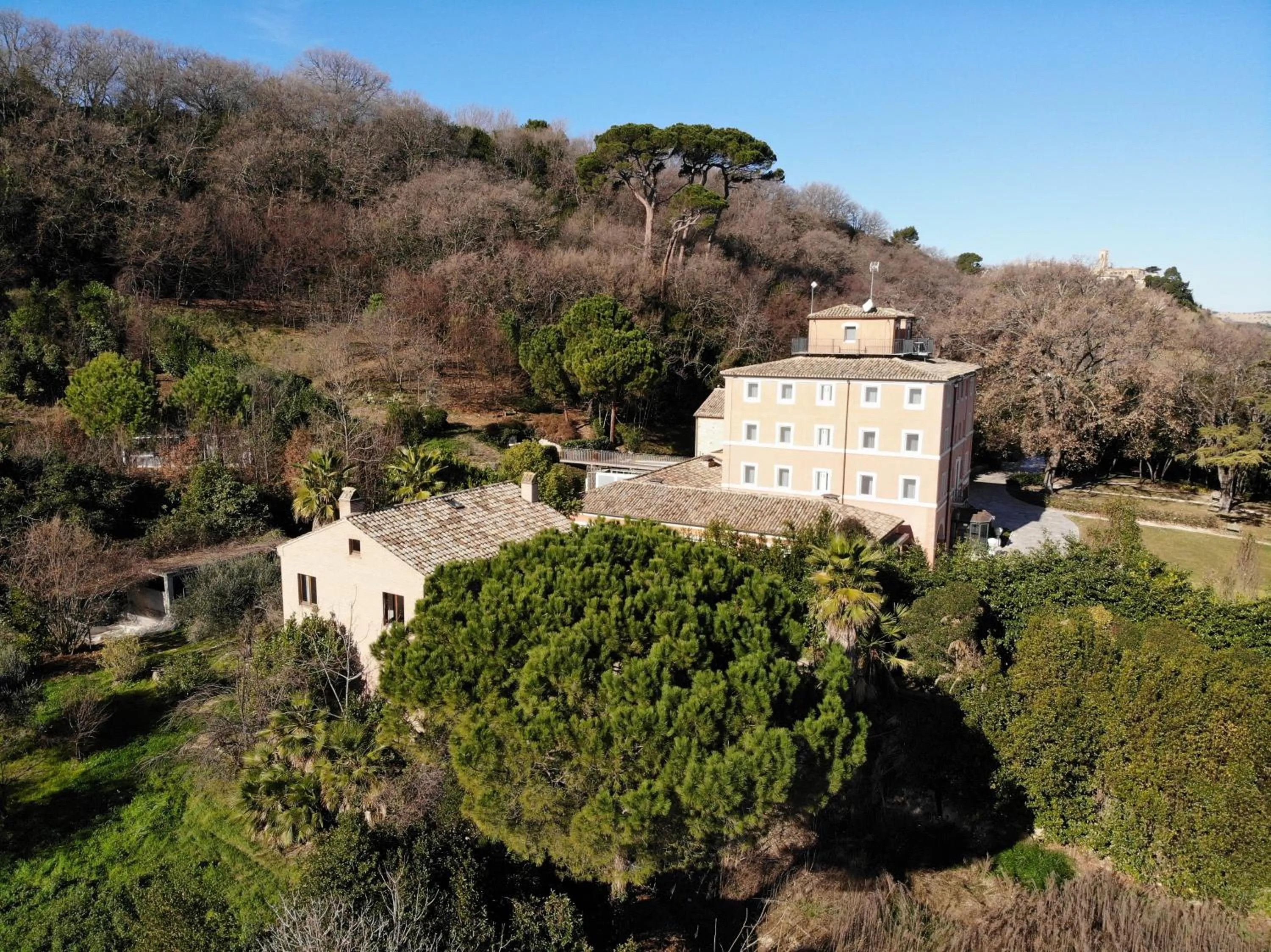 Property building in Villa Lattanzi