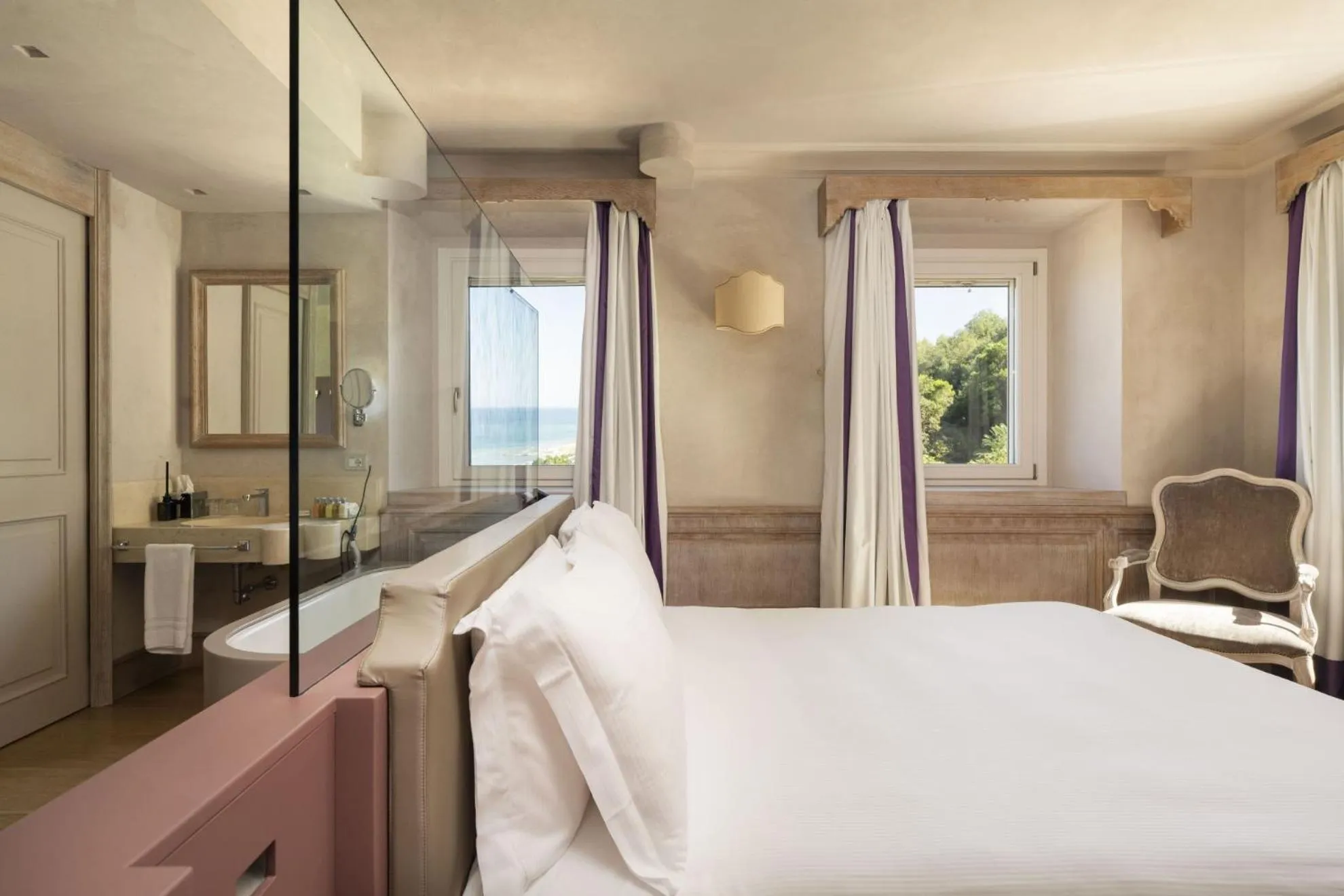 View (from property/room), Bed in Villa Lattanzi
