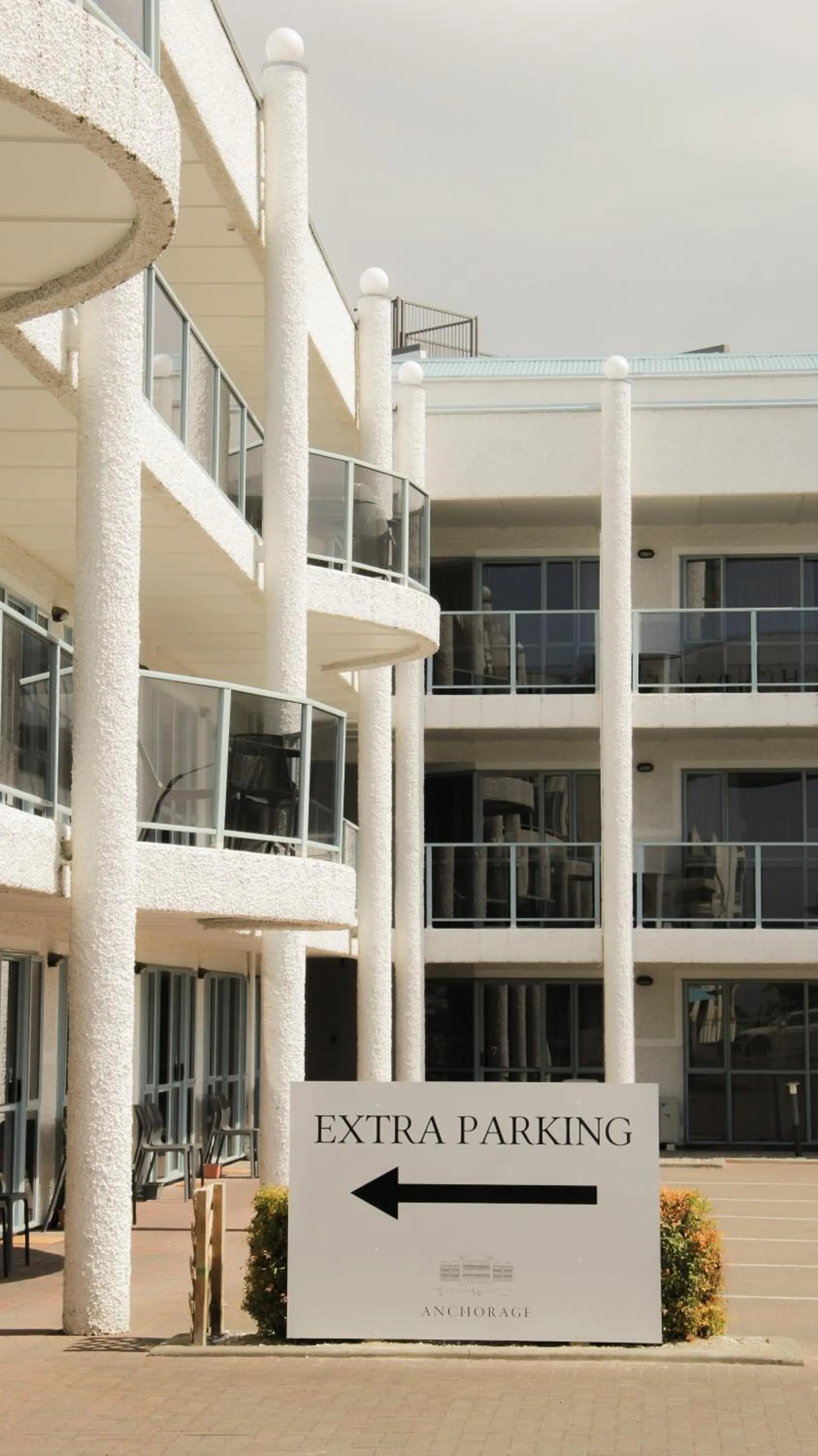 Parking in Anchorage Motor Lodge
