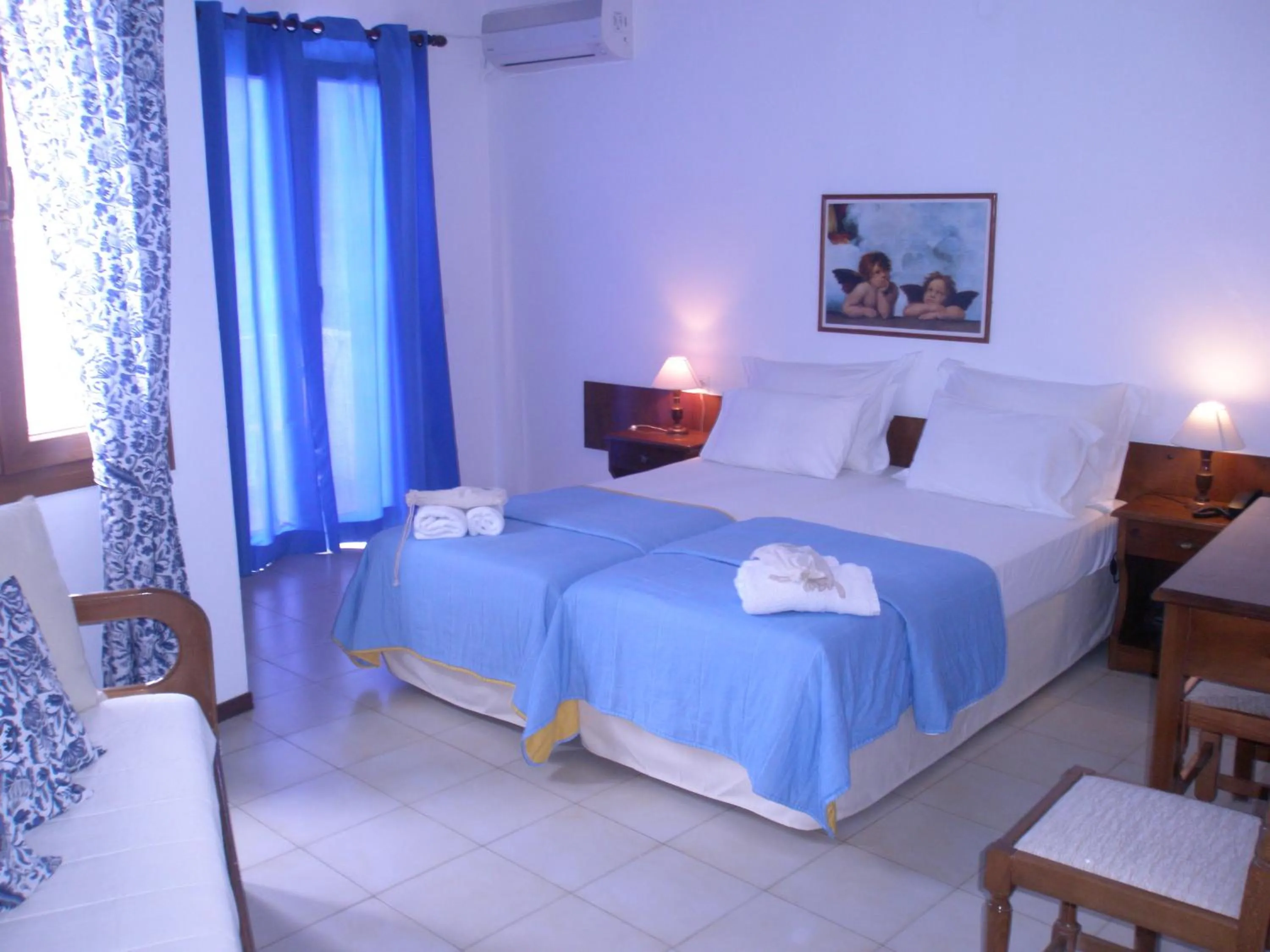 Captain's House Hotel