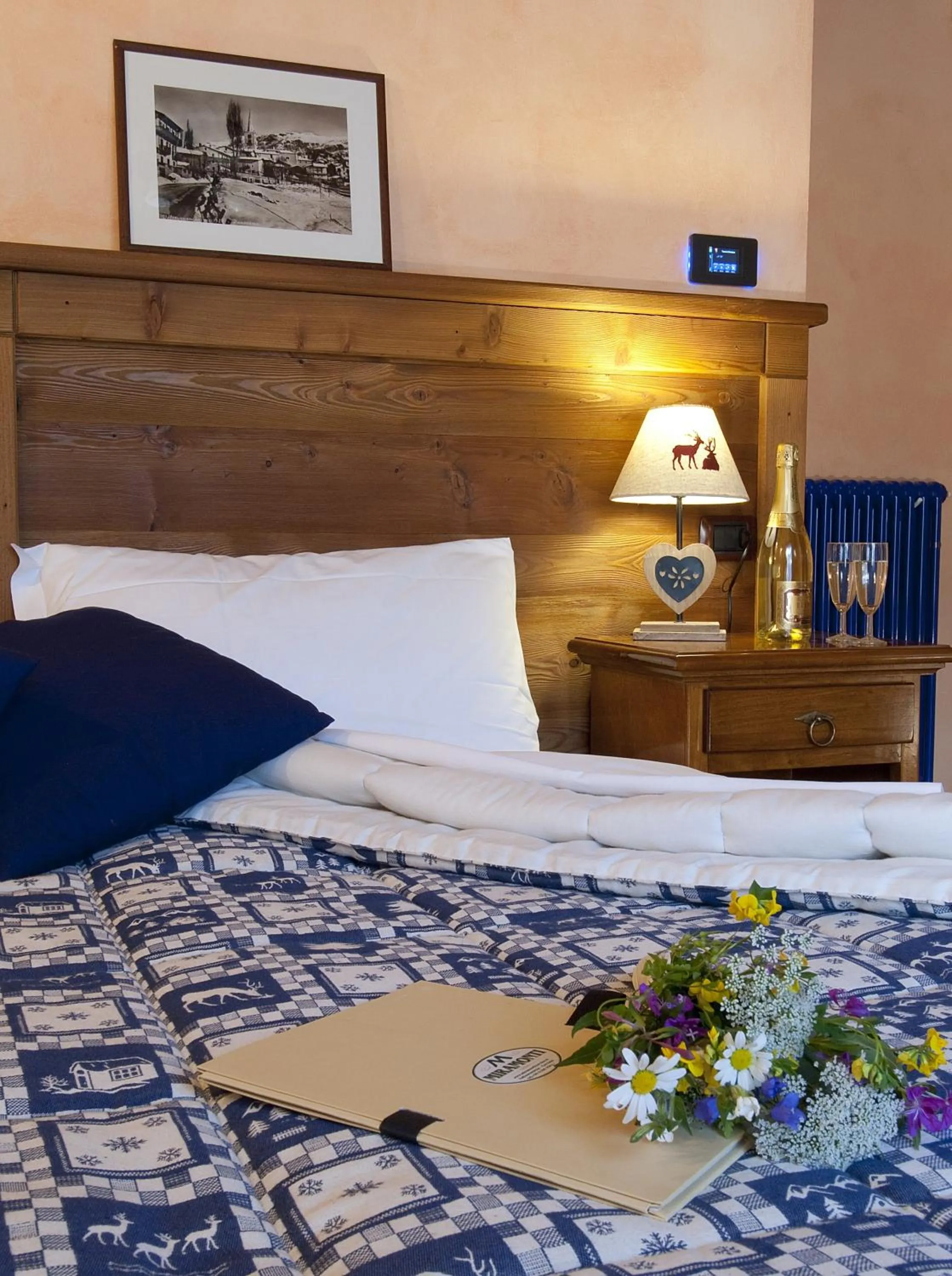 Bedroom, Bed in Miramonti