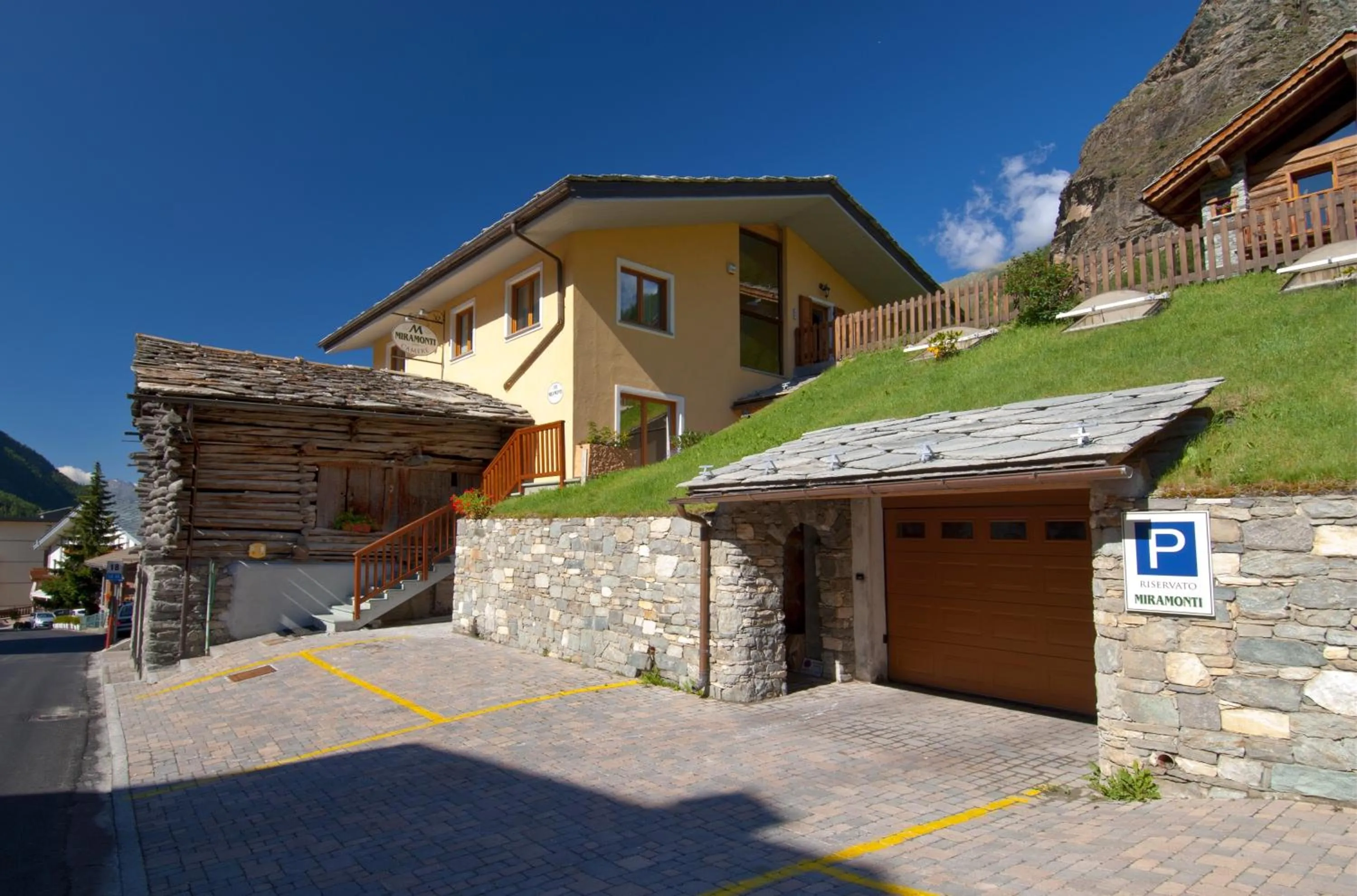 Property building in Miramonti