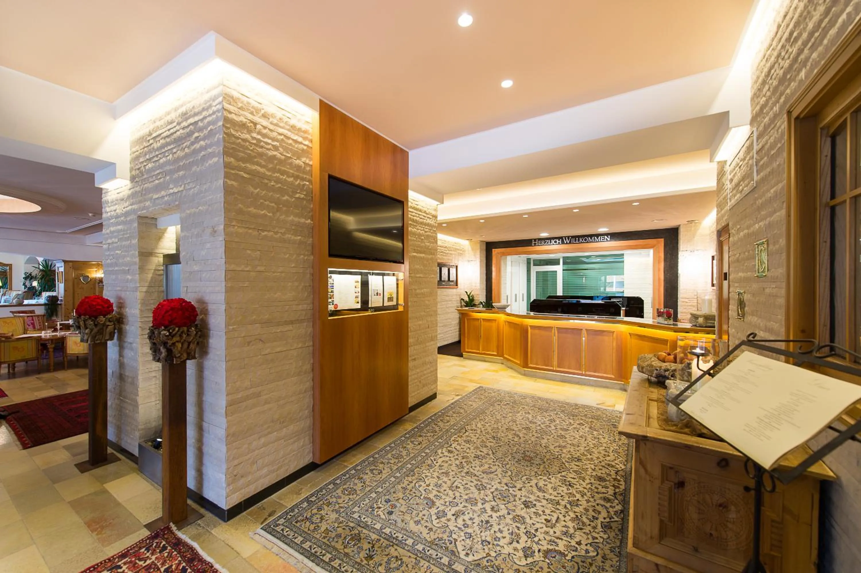 Lobby or reception in Wellnesshotel Cervosa