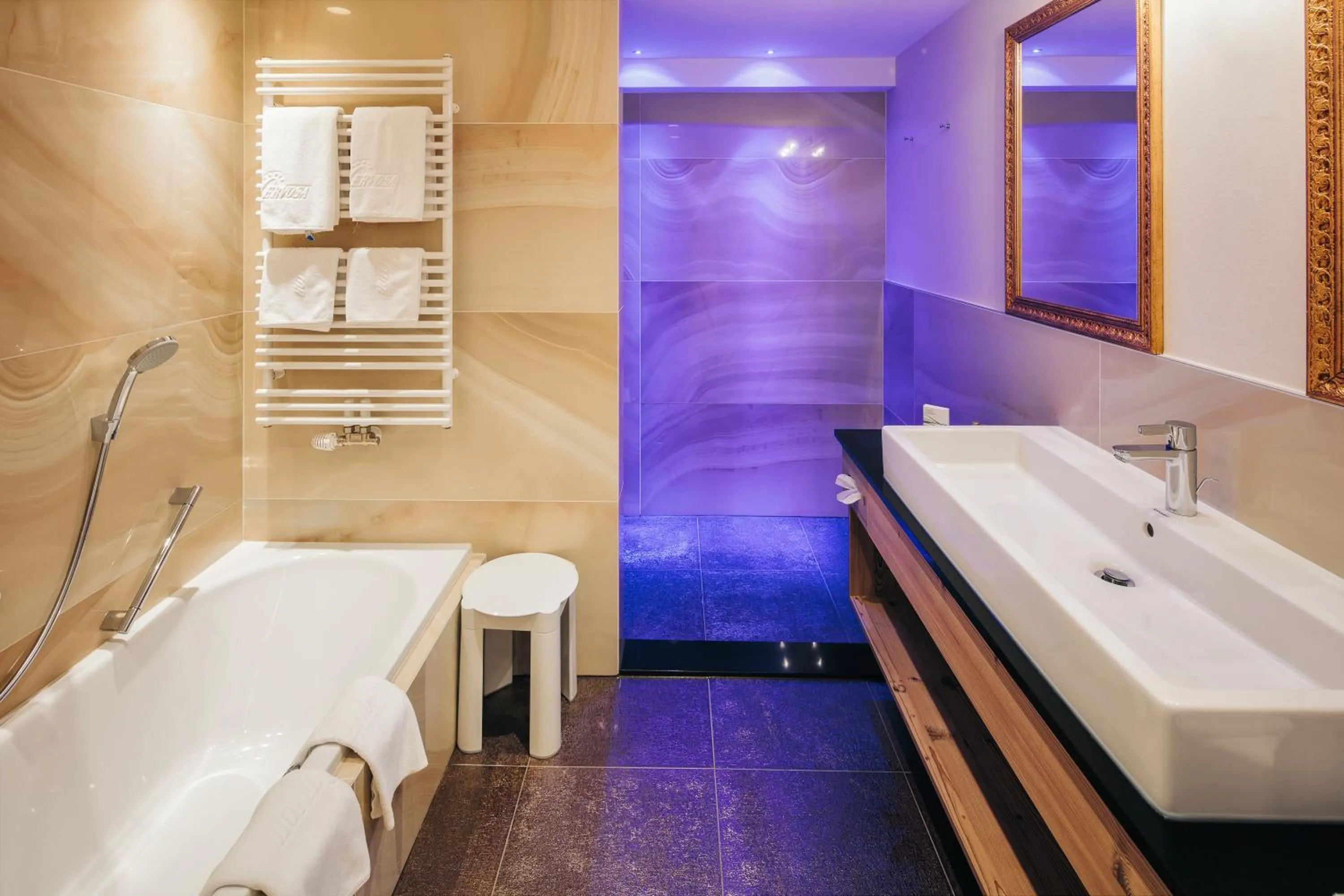 Bathroom in Wellnesshotel Cervosa