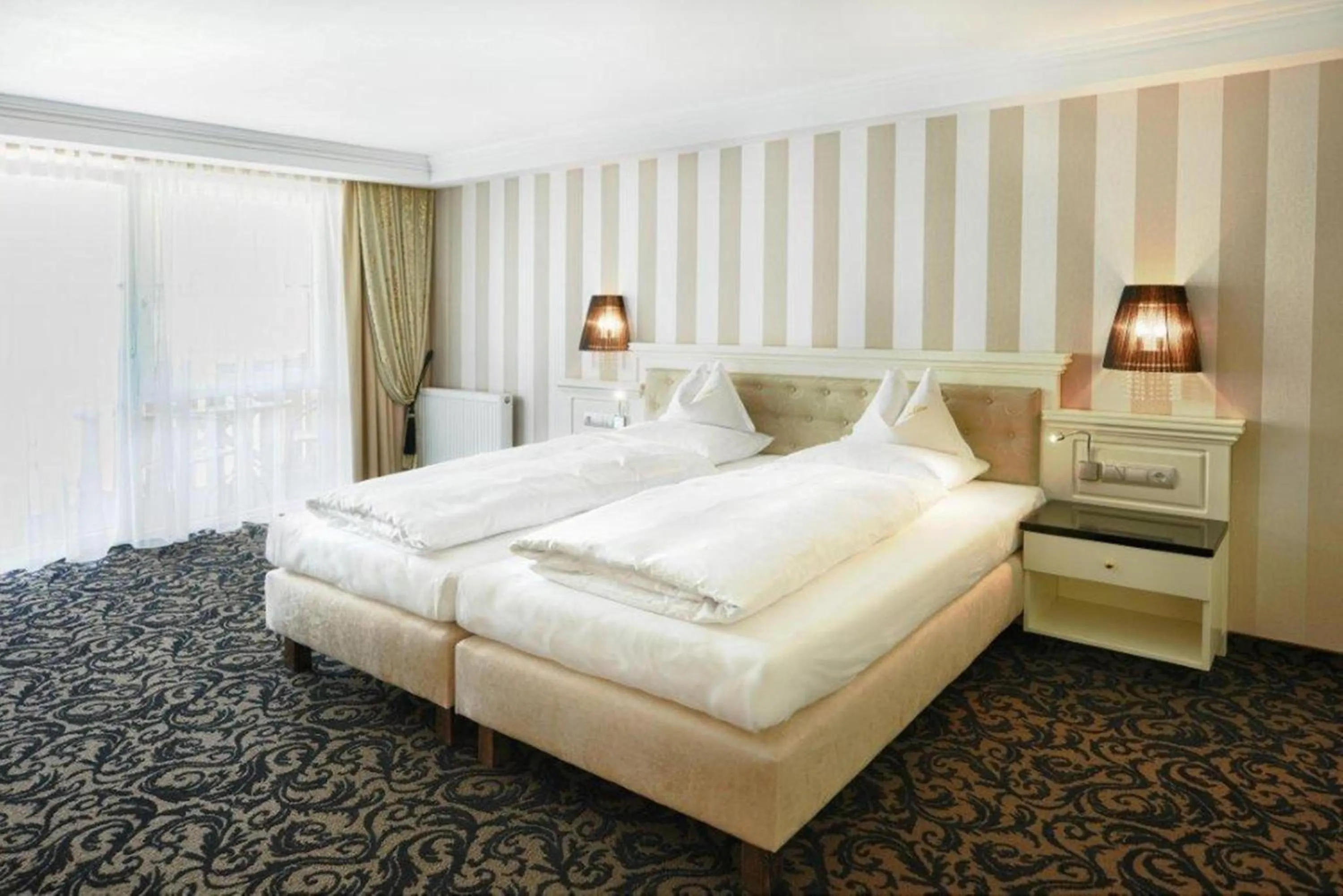 Bedroom, Bed in Wellnesshotel Cervosa