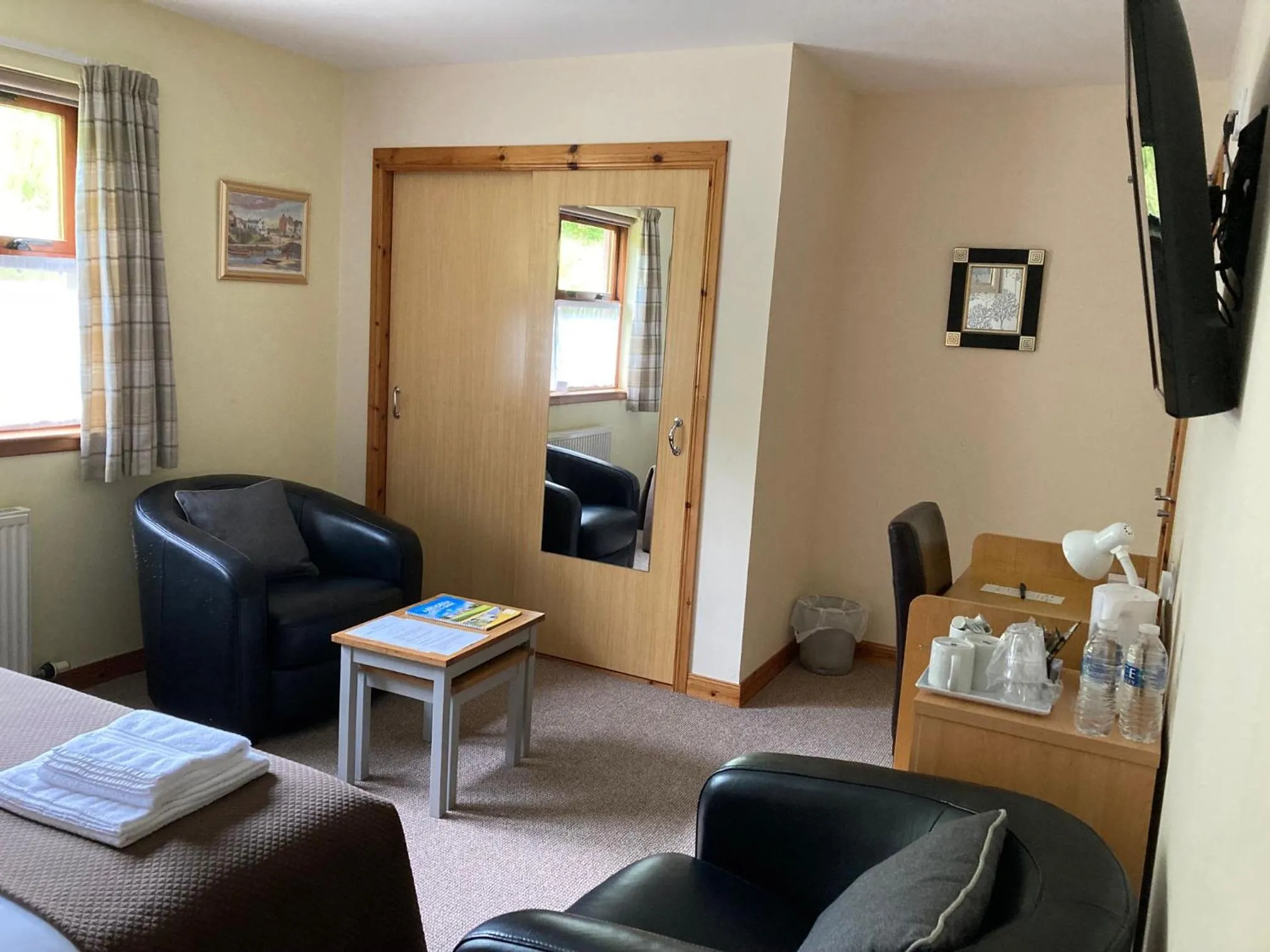 wardrobe in Deveron Lodge Guest House