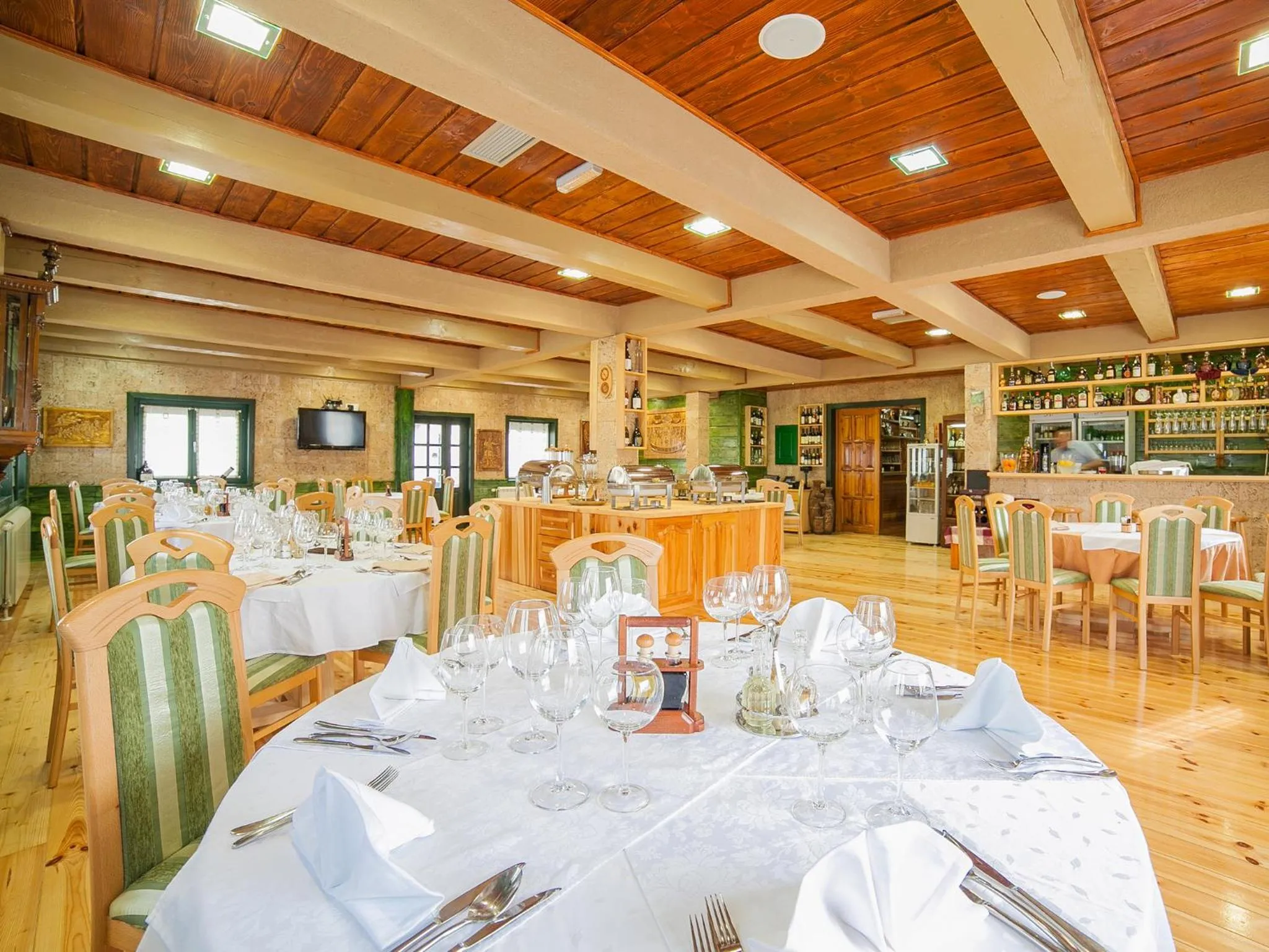 Restaurant/places to eat in Hotel & Resort Gacka