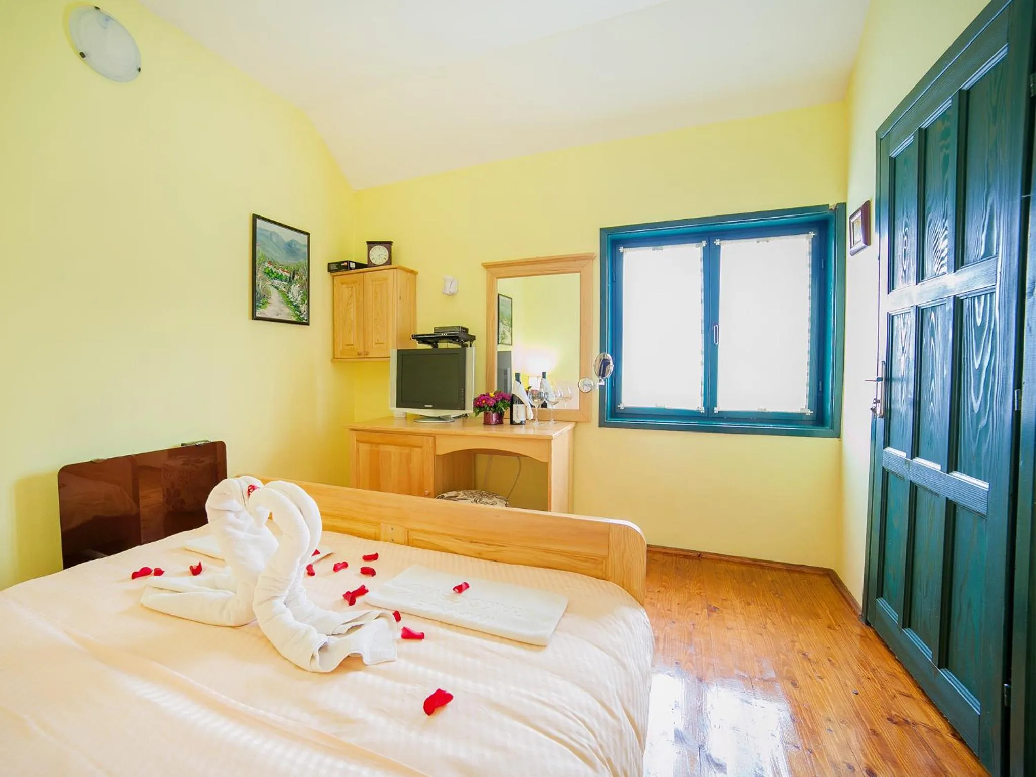 Bedroom, Bed in Hotel & Resort Gacka