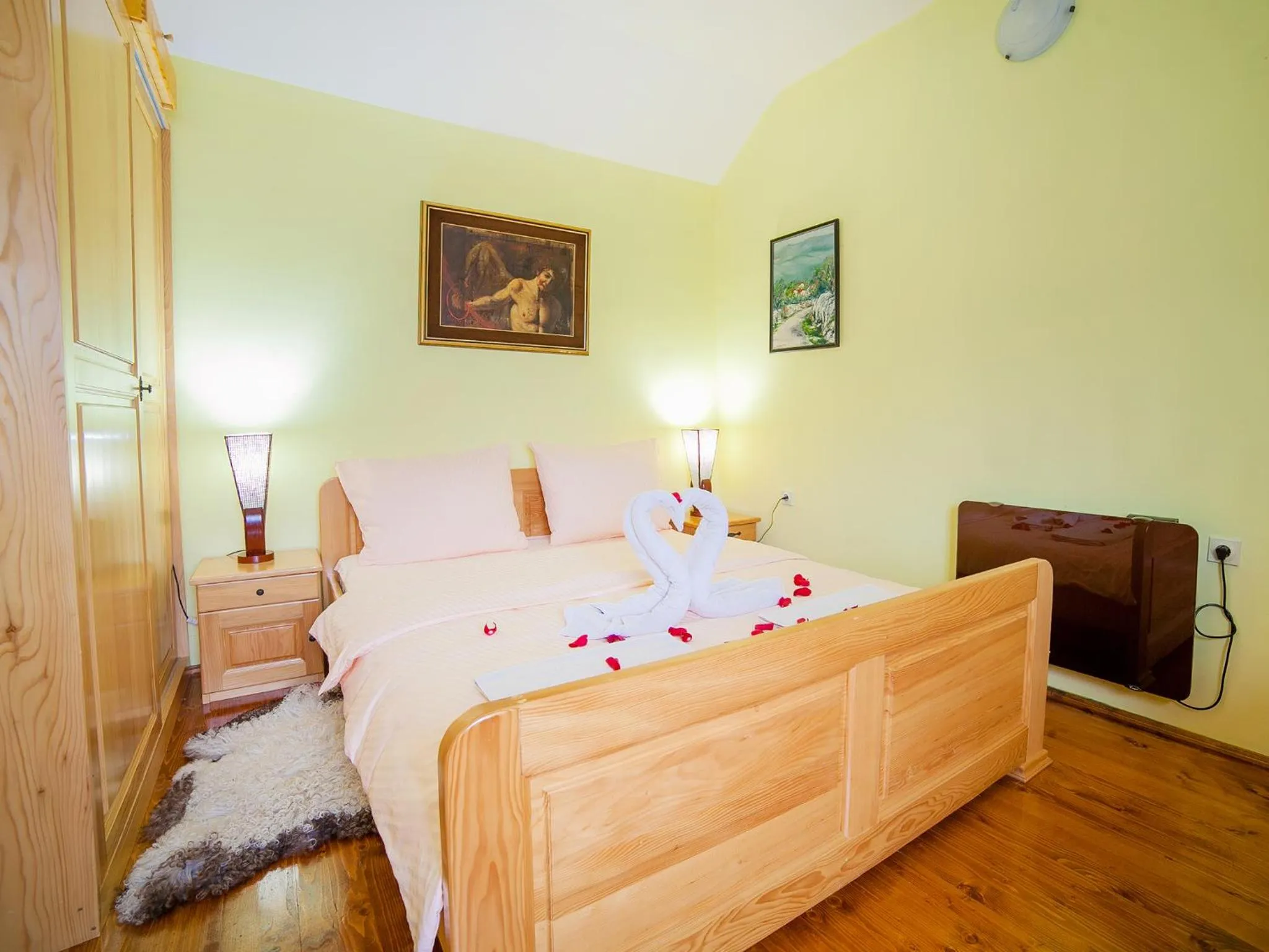 Bedroom, Bed in Hotel & Resort Gacka