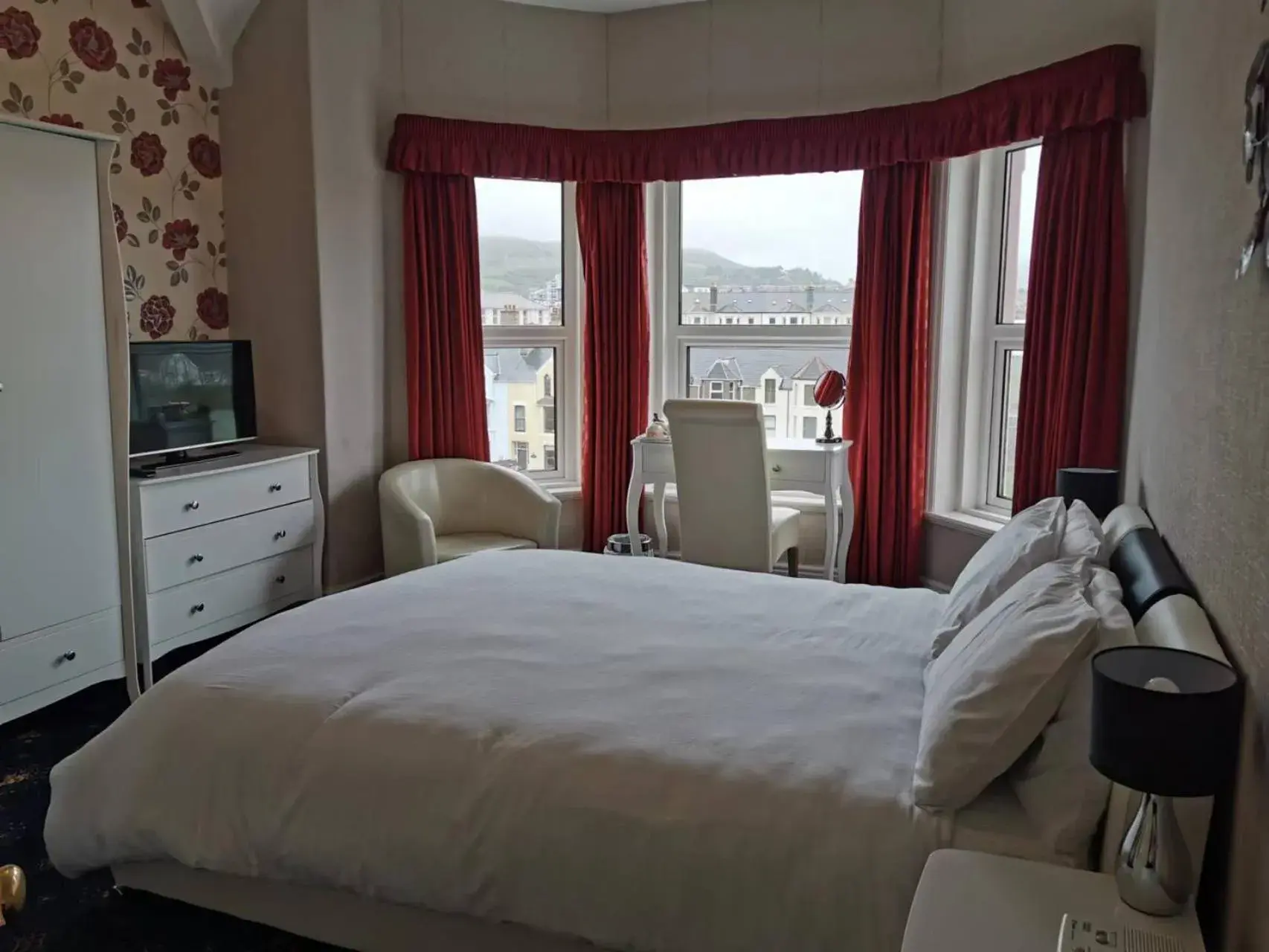 Double Room with Bathroom in Athol Park Guest House Double Room with Bathroom in Athol Park Guest House