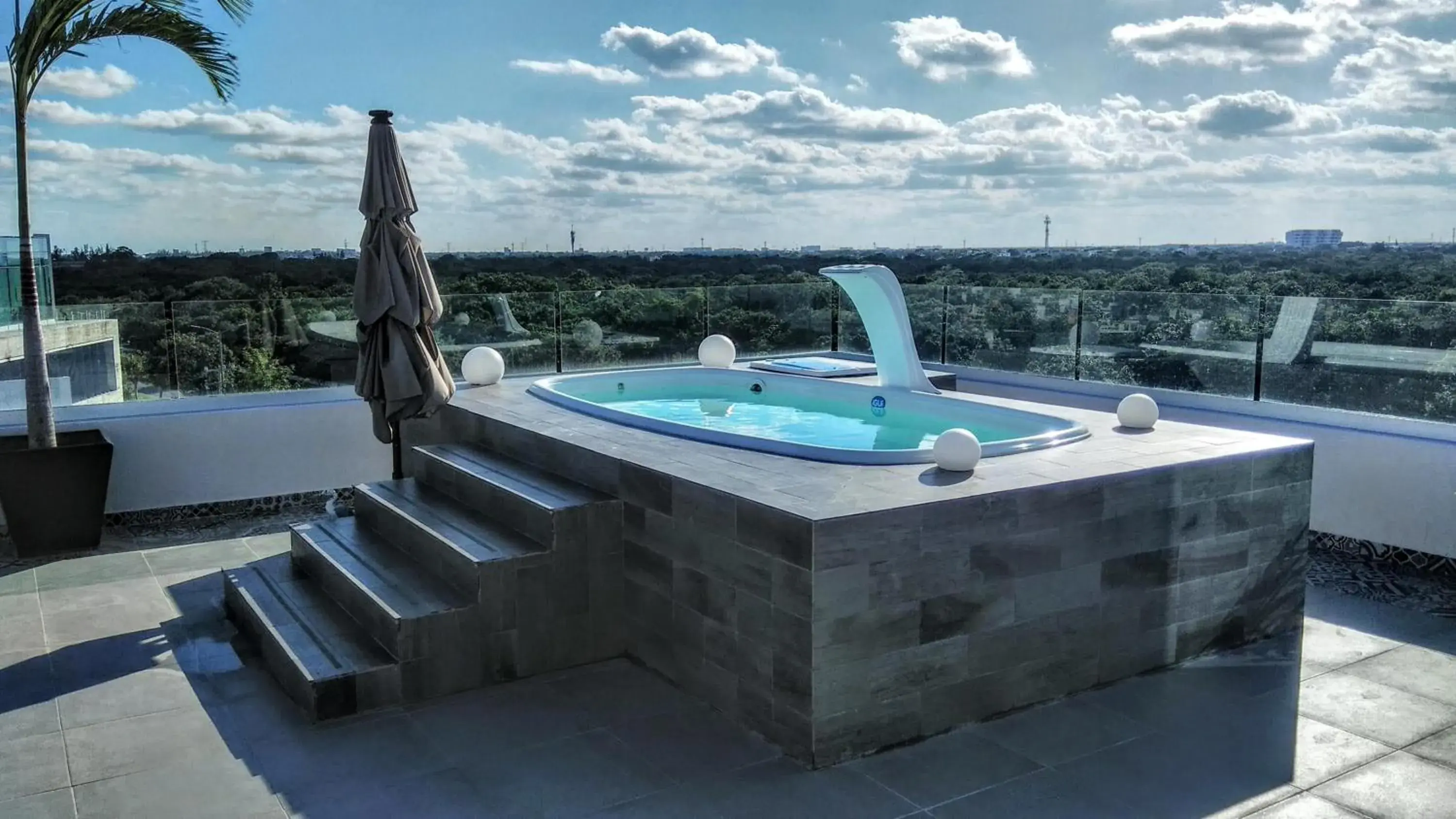 Swimming pool in KABAH Cancun Hotel Boutique Swimming pool in KABAH Cancun Hotel Boutique